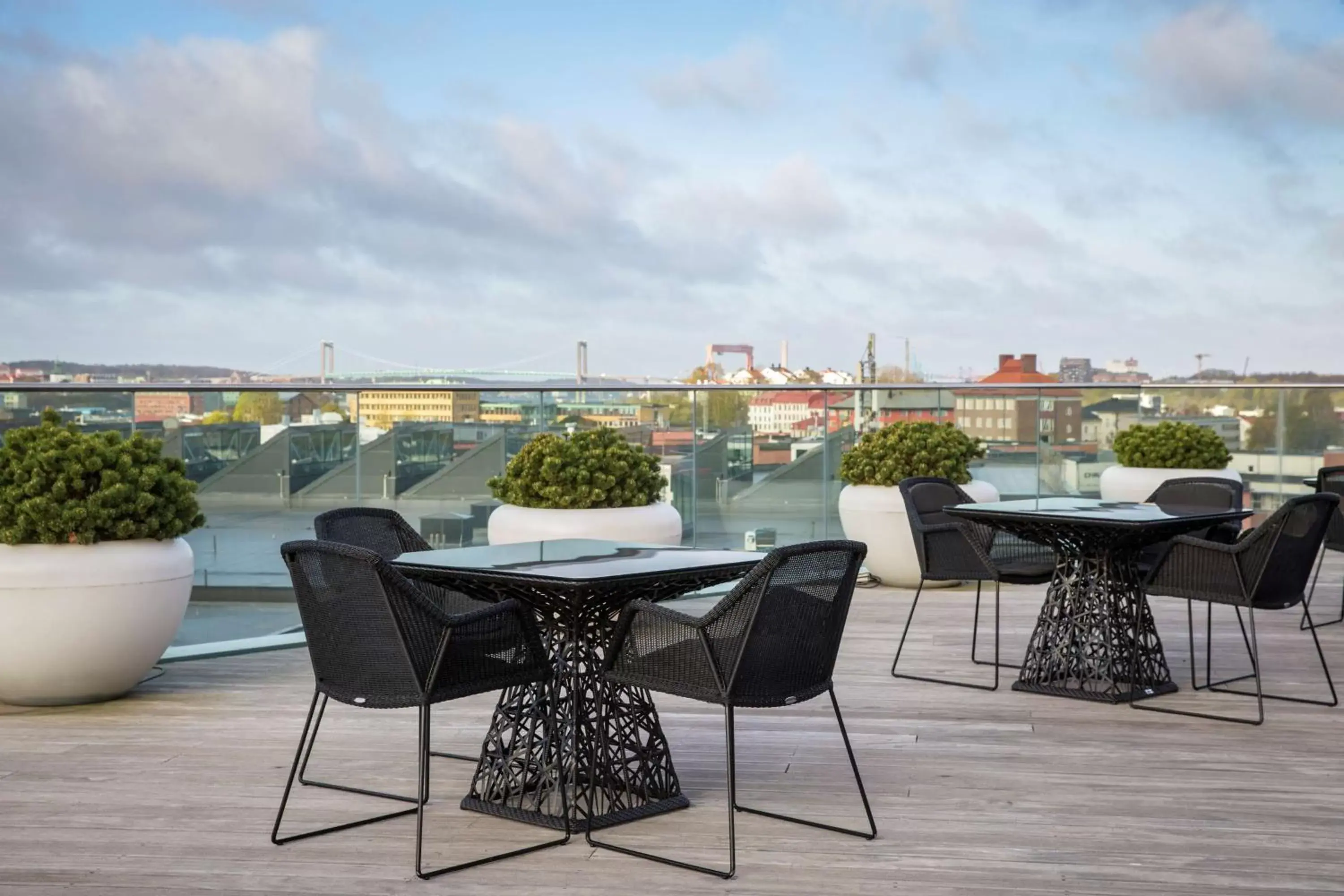 Patio in Radisson Blu Riverside Hotel