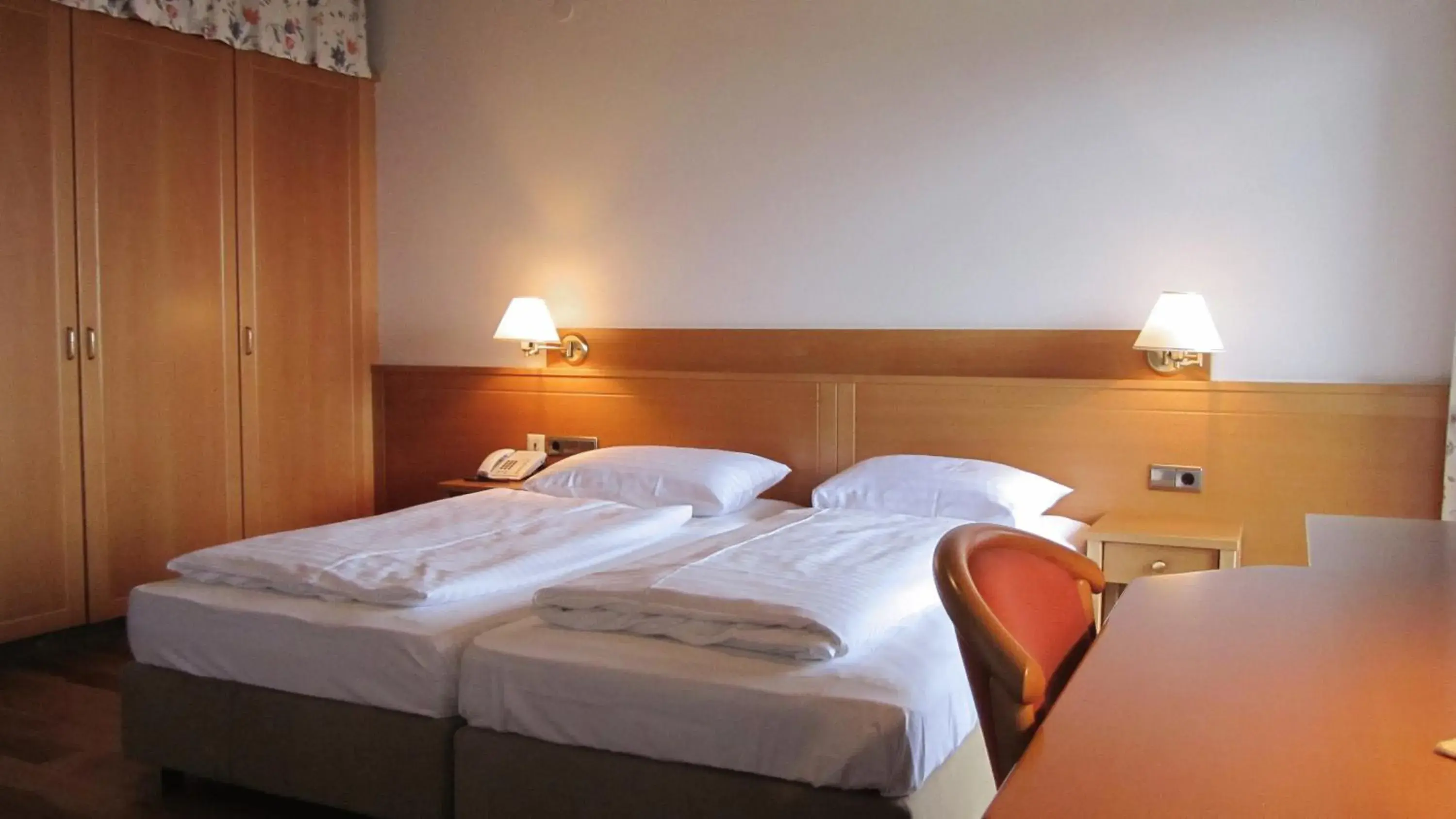 Photo of the whole room, Bed in Hotel Schöne Aussicht