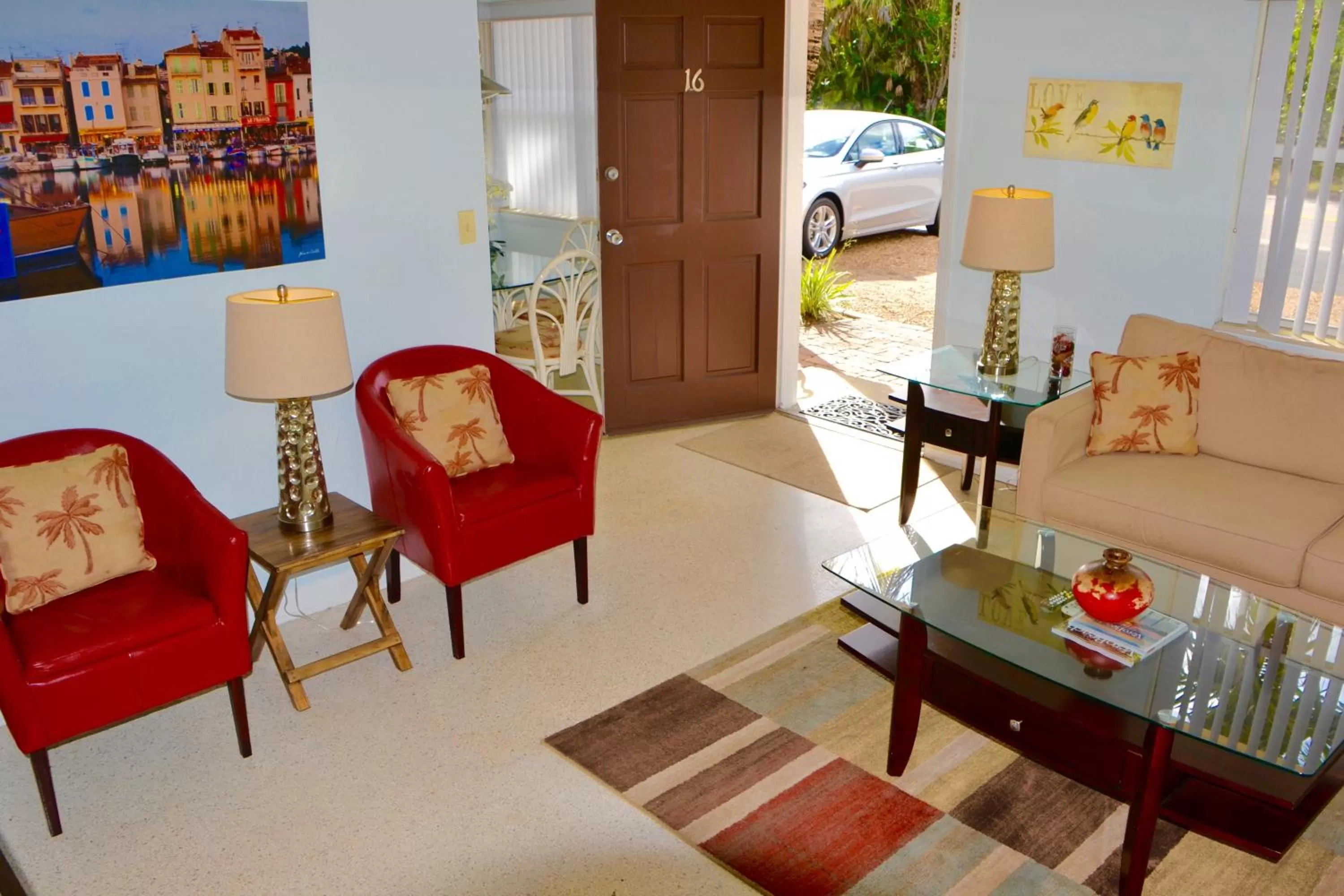 Living room, Seating Area in Sea Turtle Inn
