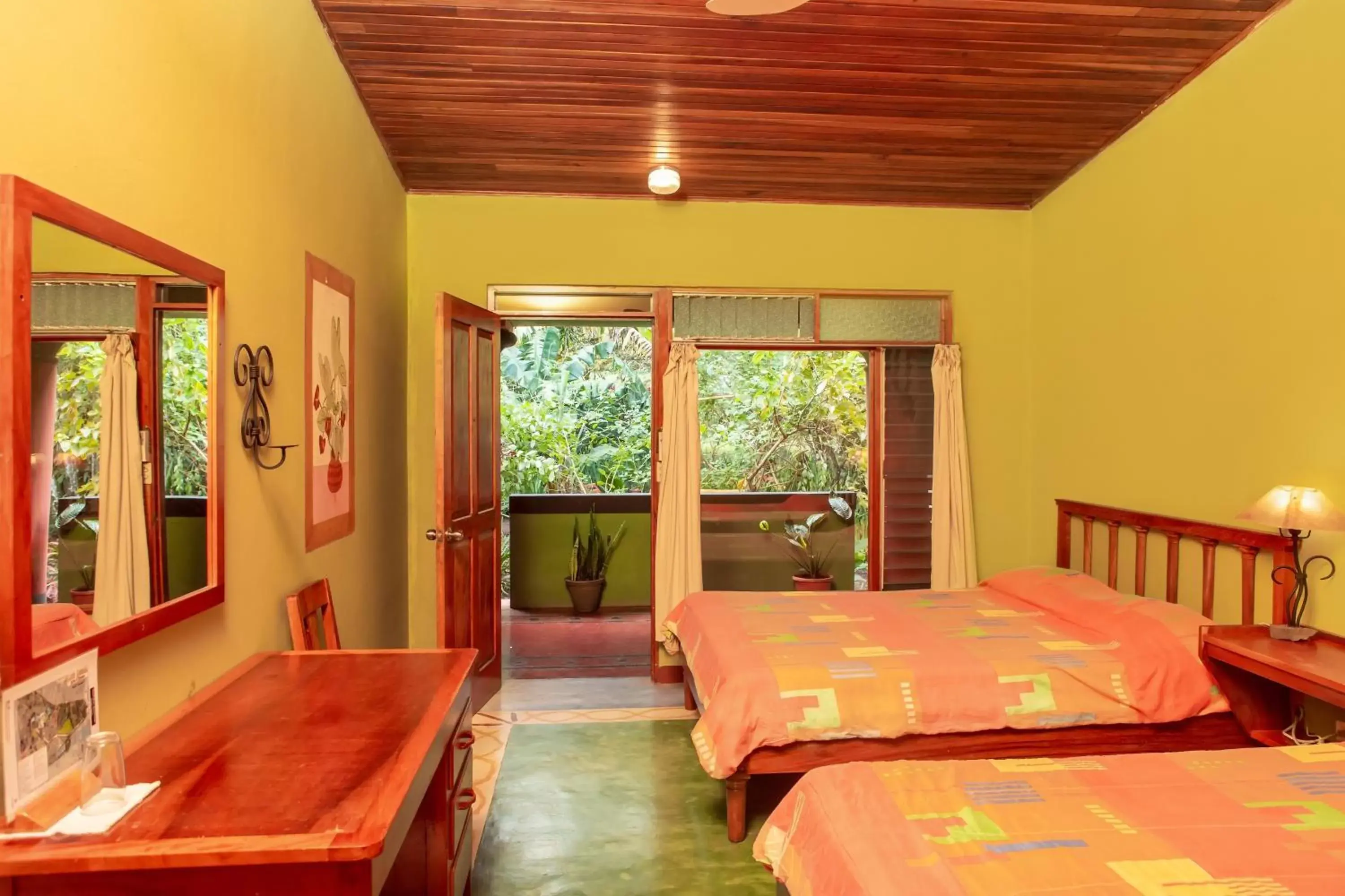 Bedroom in Lake Arenal Brewery & Hotel