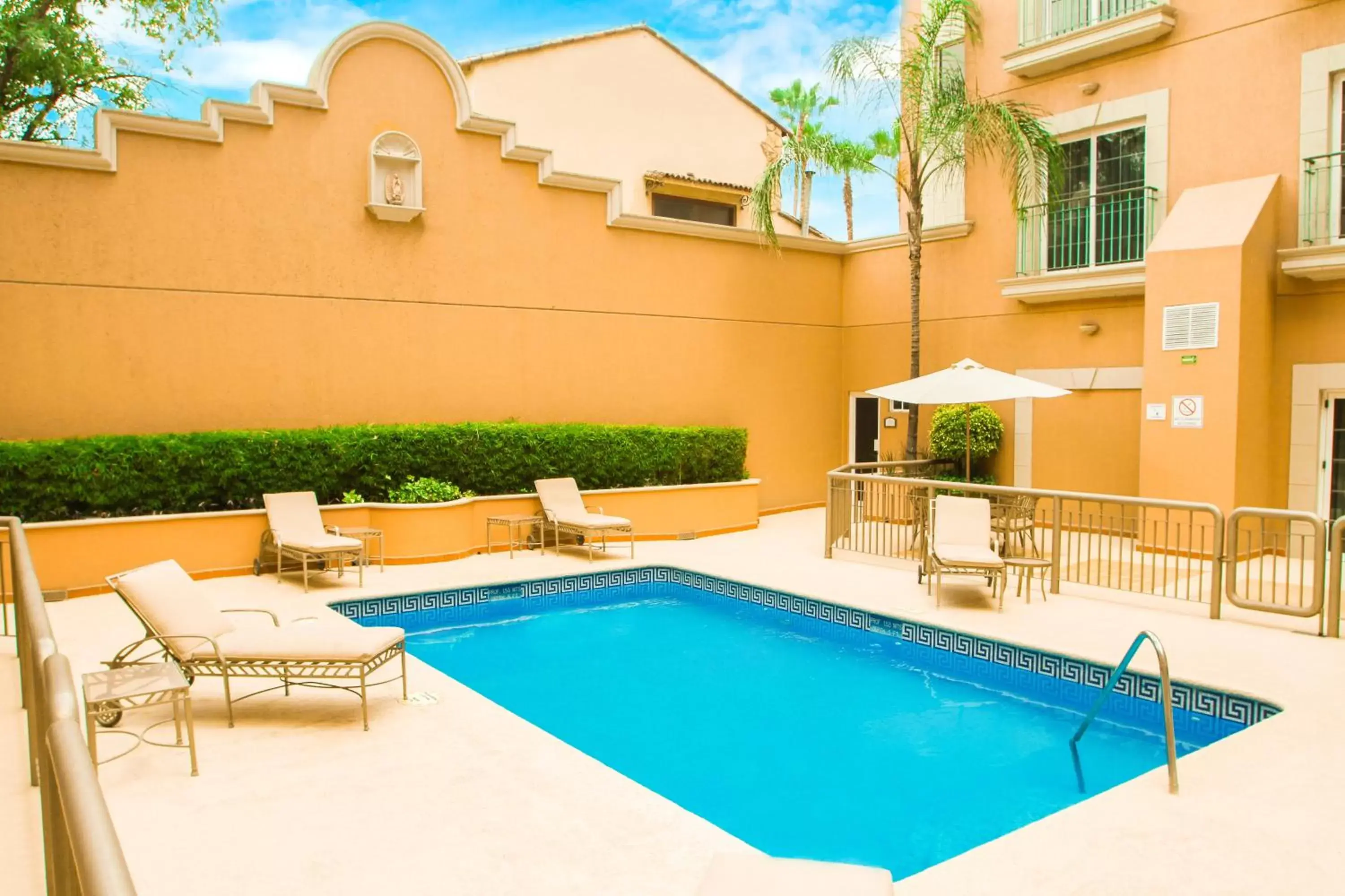 Swimming Pool in Holiday Inn Express Monterrey Galerias-San Jeronimo, an IHG Hotel