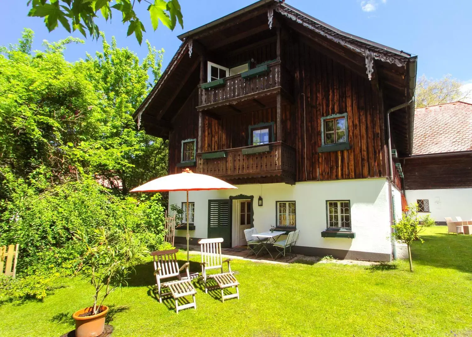 Property Building in Schlosswirt zu Anif - Hotel und Restaurant