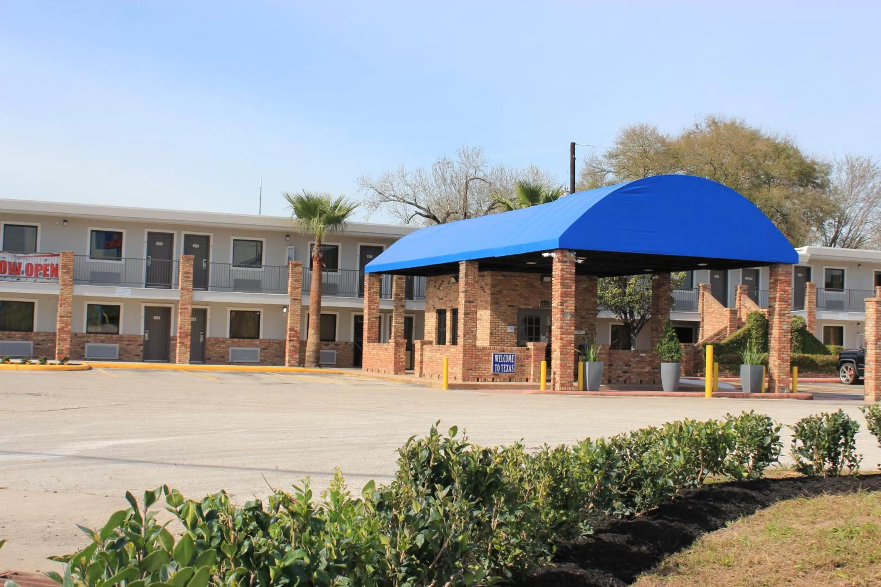 Property Building in Studio 6-Houston, TX - East