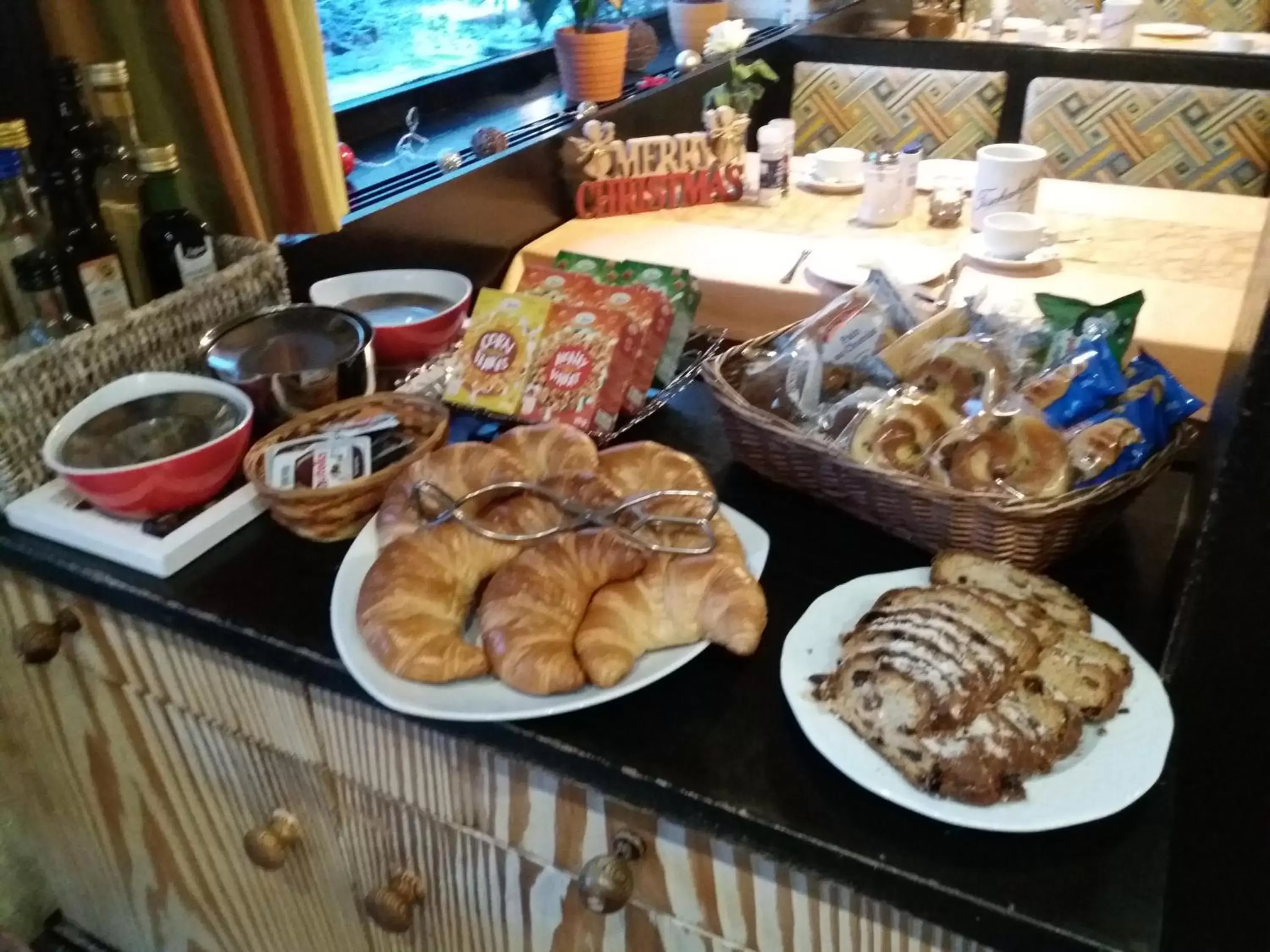 Buffet breakfast in Hotel Brandl