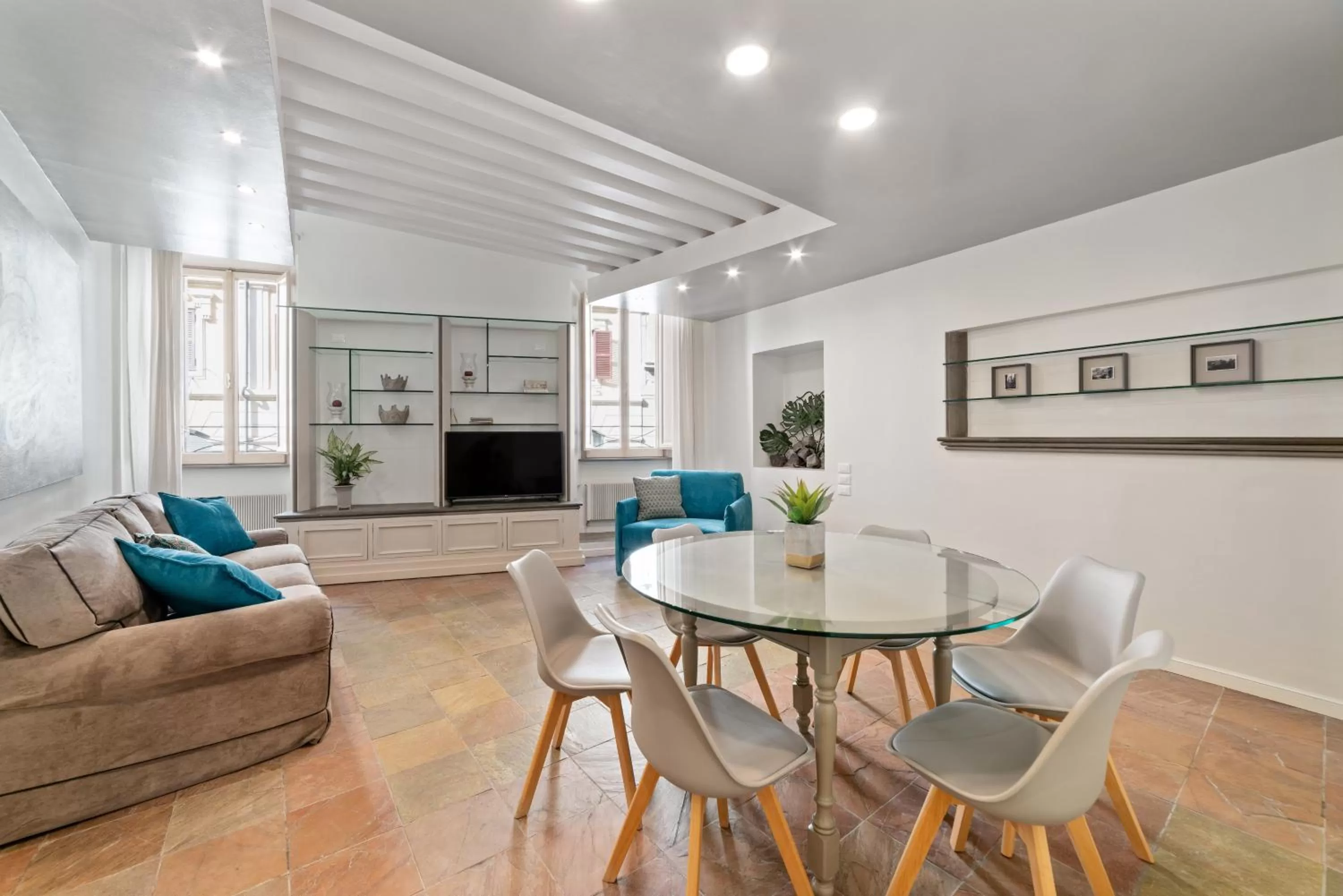 TV and multimedia in BMGA l ViaPaola43 Palace