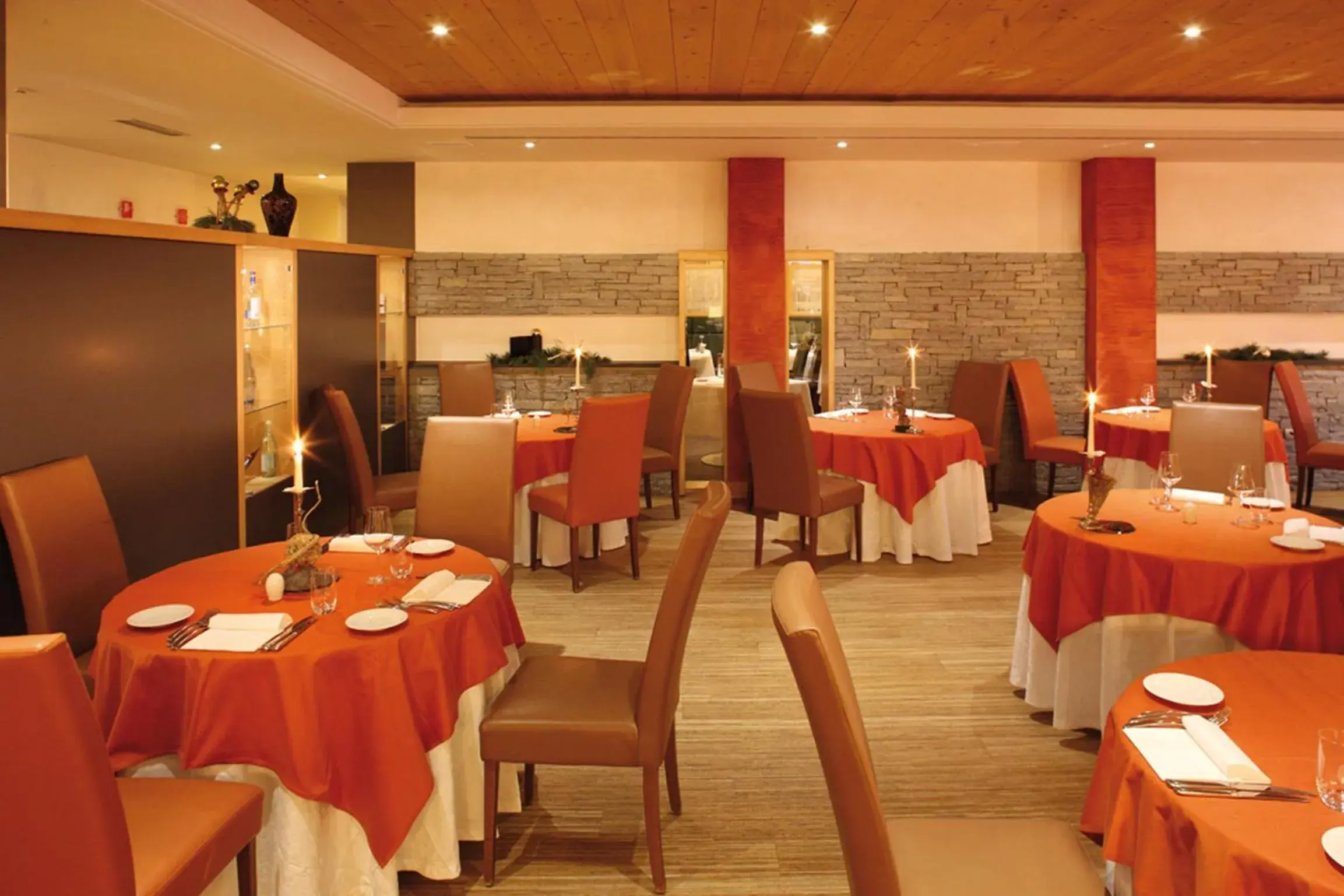 Dining area, Restaurant/Places to Eat in Hotel Lac Salin Spa & Mountain Resort