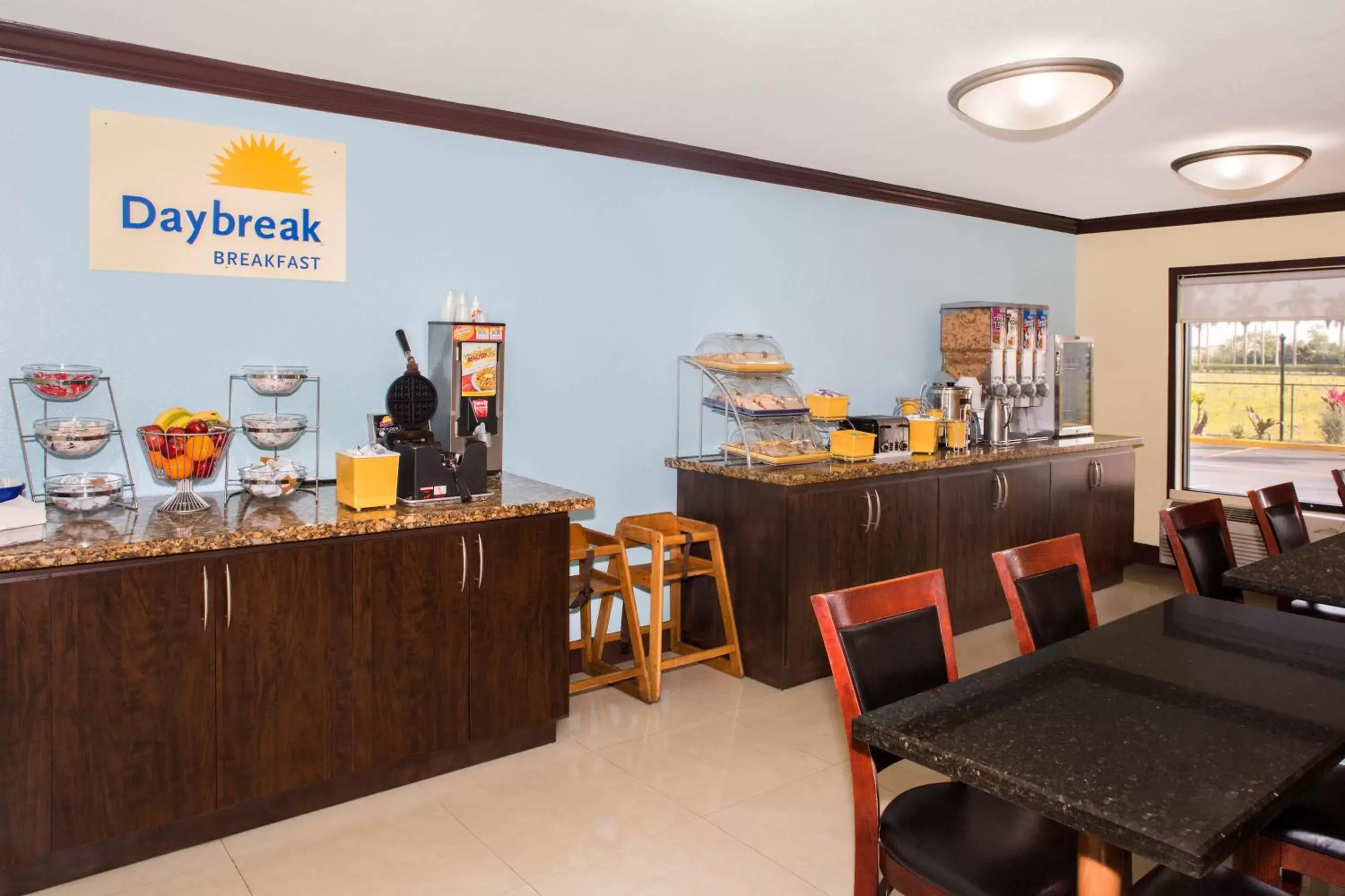 Continental breakfast, Restaurant/Places to Eat in Days Inn by Wyndham Florida City