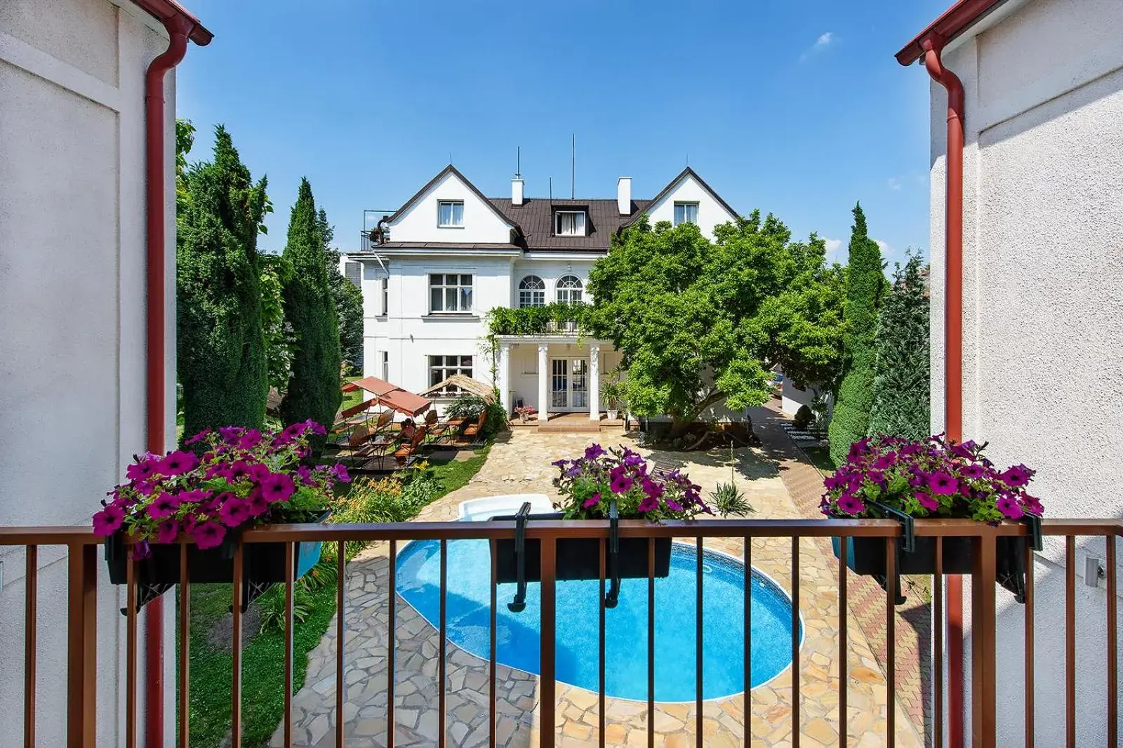 Pool view, Balcony/Terrace in Marie - Luisa