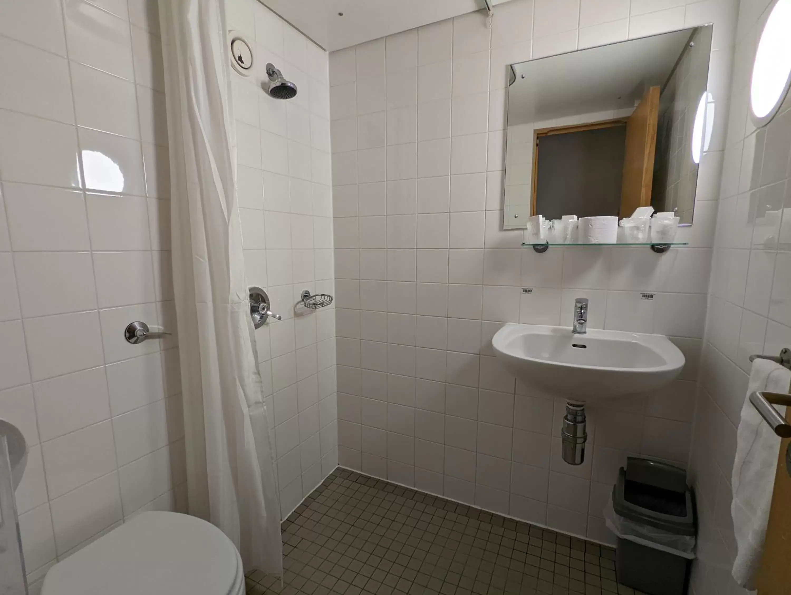 Bathroom in Broadview Lodge