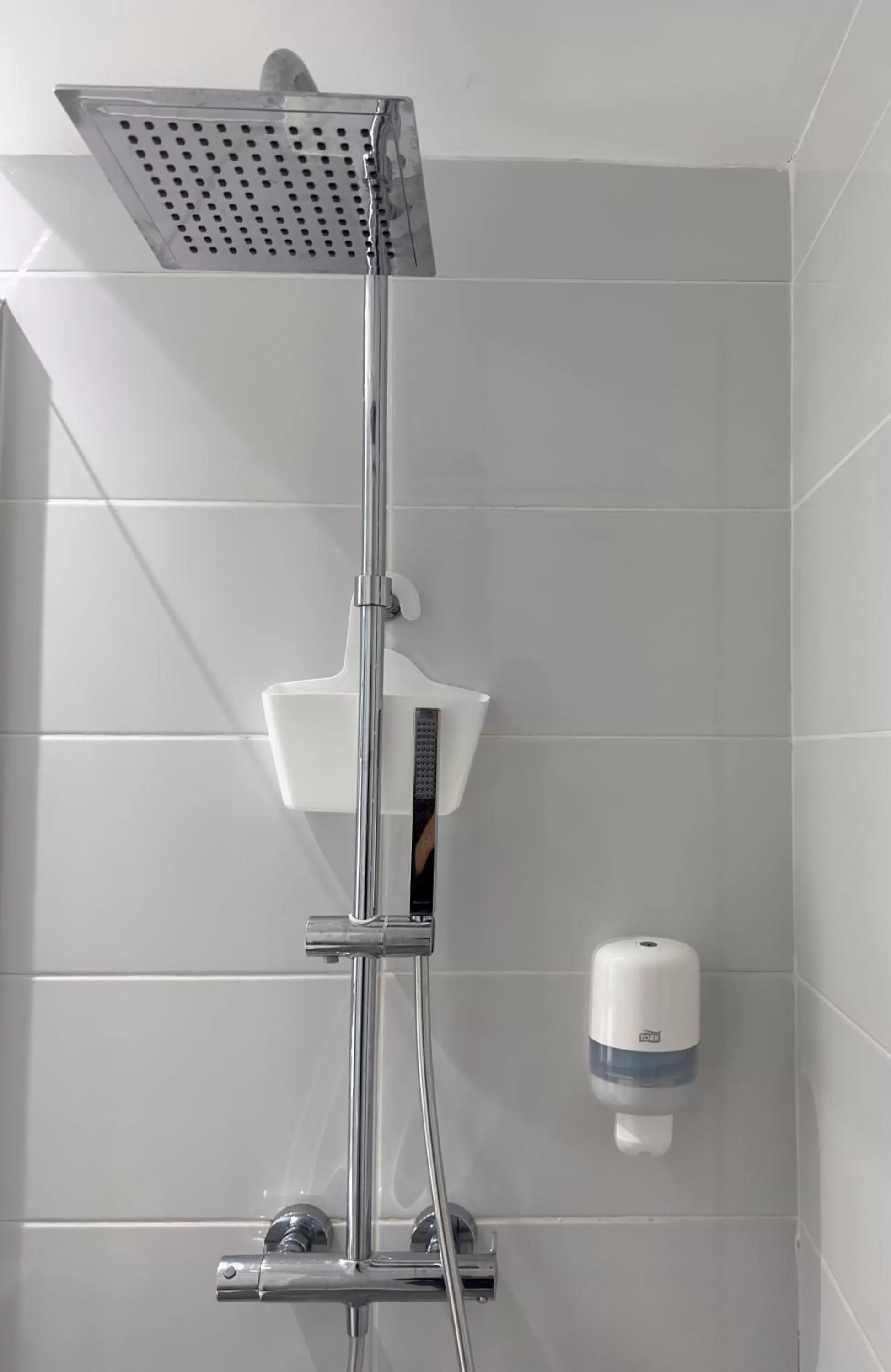 Shower, Bathroom in Résidence Hôtelière Poséidon Caraïbes