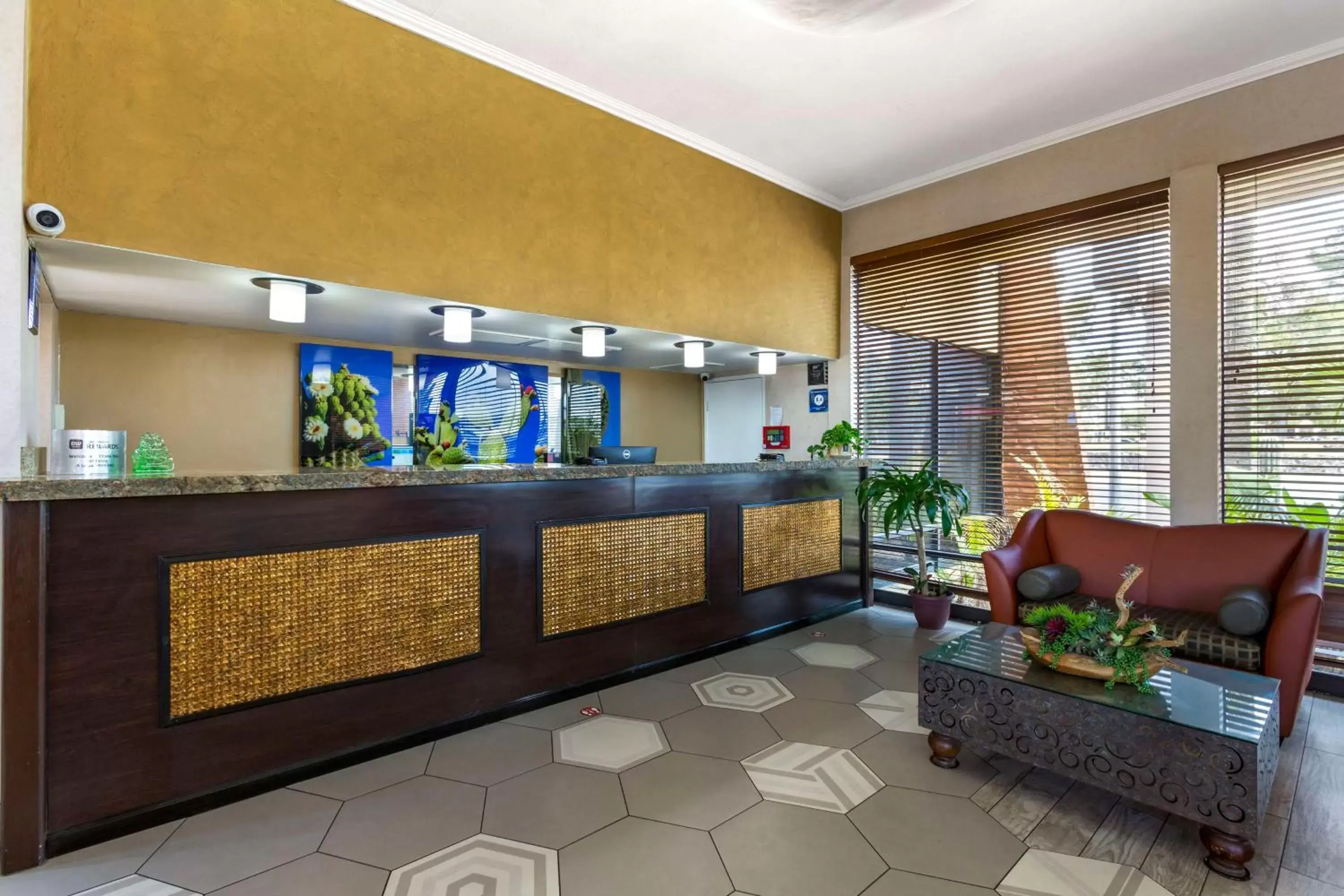 Lobby or reception, Lobby/Reception in Best Western Royal Sun Inn & Suites