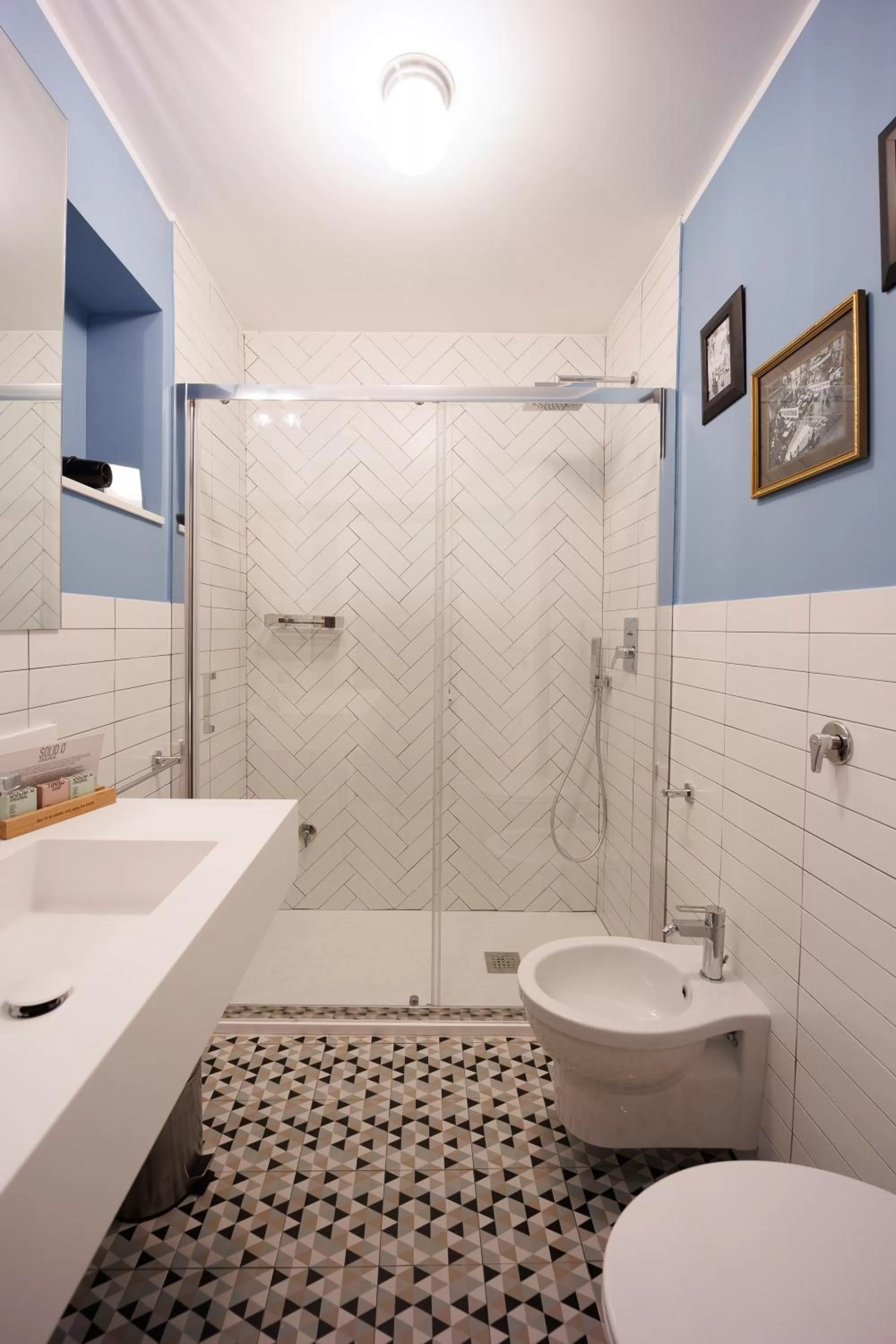 Bathroom in The Bellini House by House In Naples