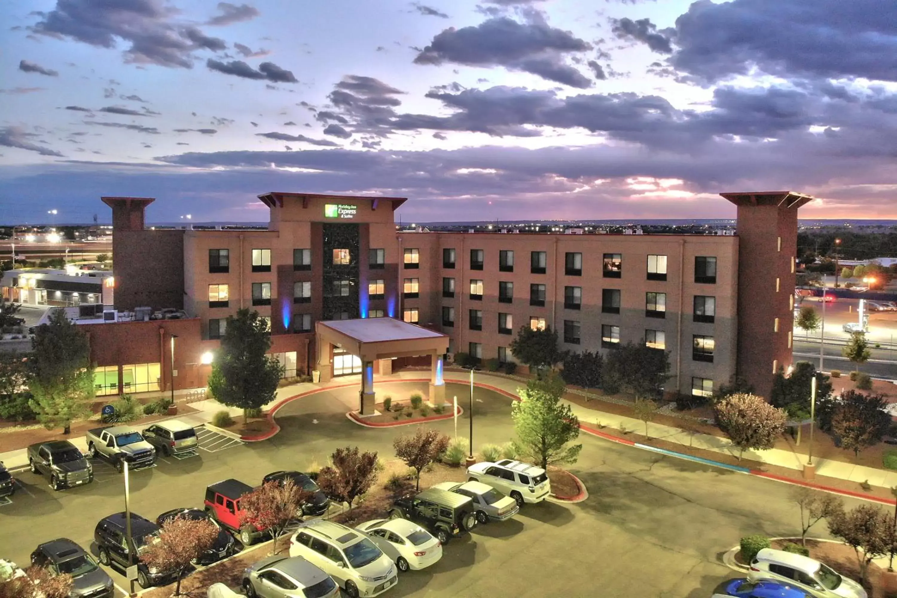 Property building in Holiday Inn Express & Suites Albuquerque Historic Old Town, an IHG Hotel