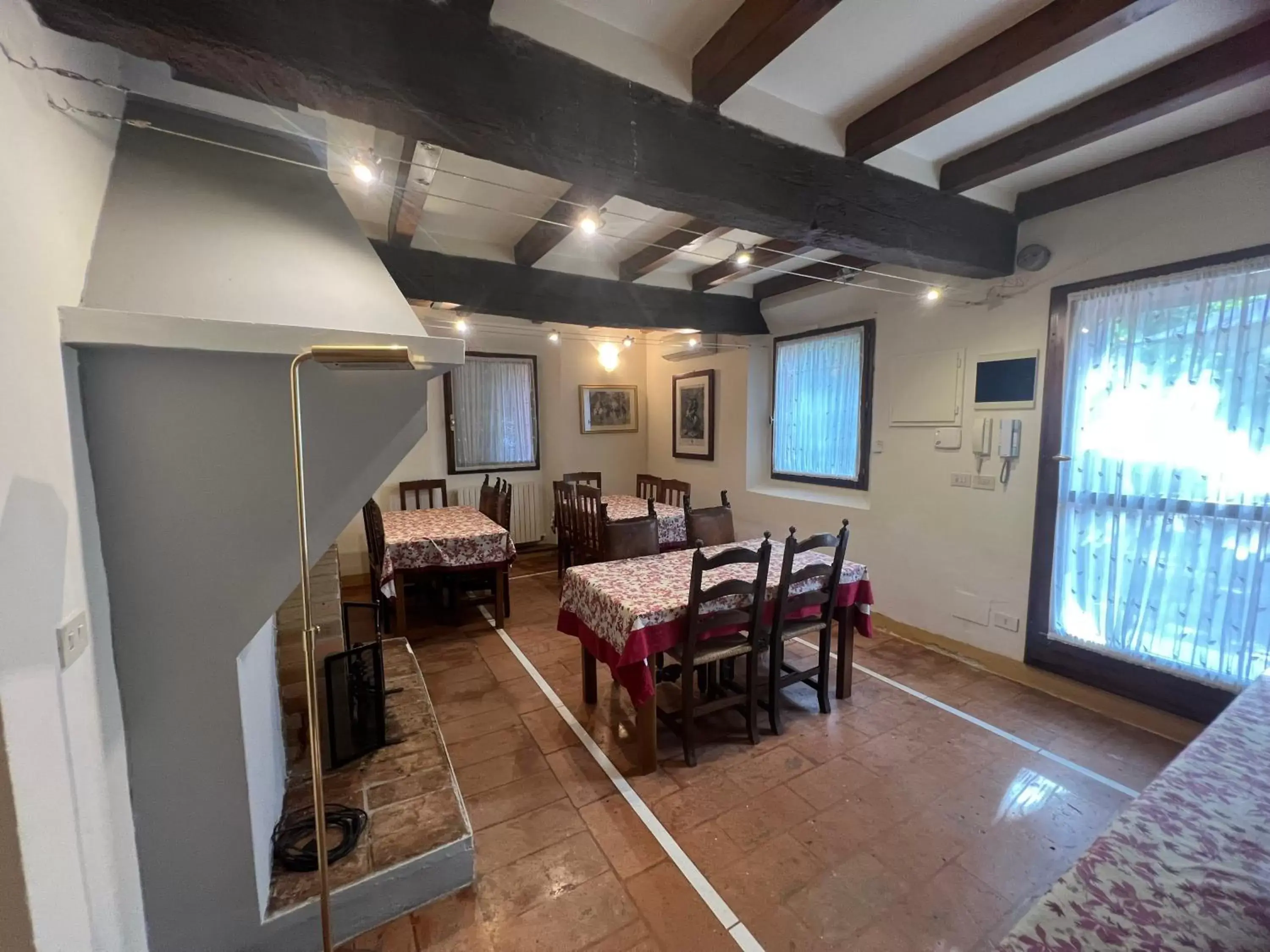 Dining Area in Cà Palazzo Malvasia - BolognaRooms