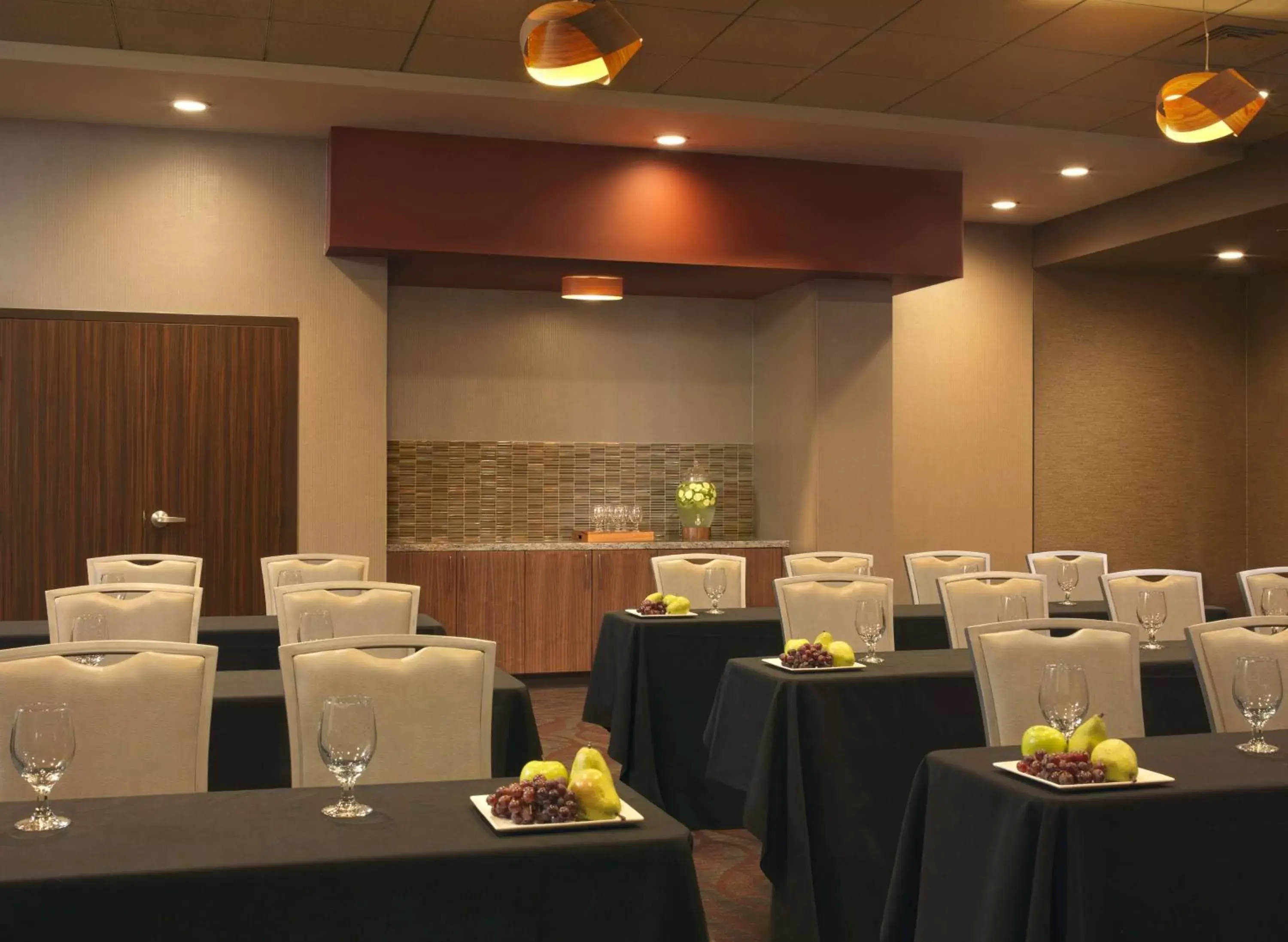 Meeting/conference room, Banquet Facilities in The Broadway Columbia - a DoubleTree by Hilton Hotel