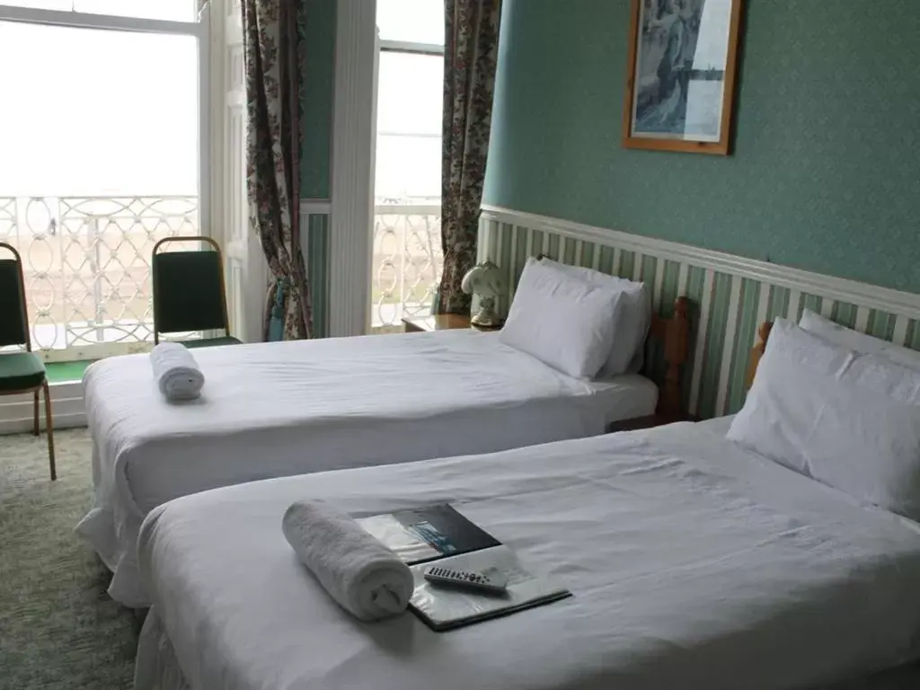 Bedroom, Bed in A MAIDEN REST Bedroom, Bed in A MAIDEN REST