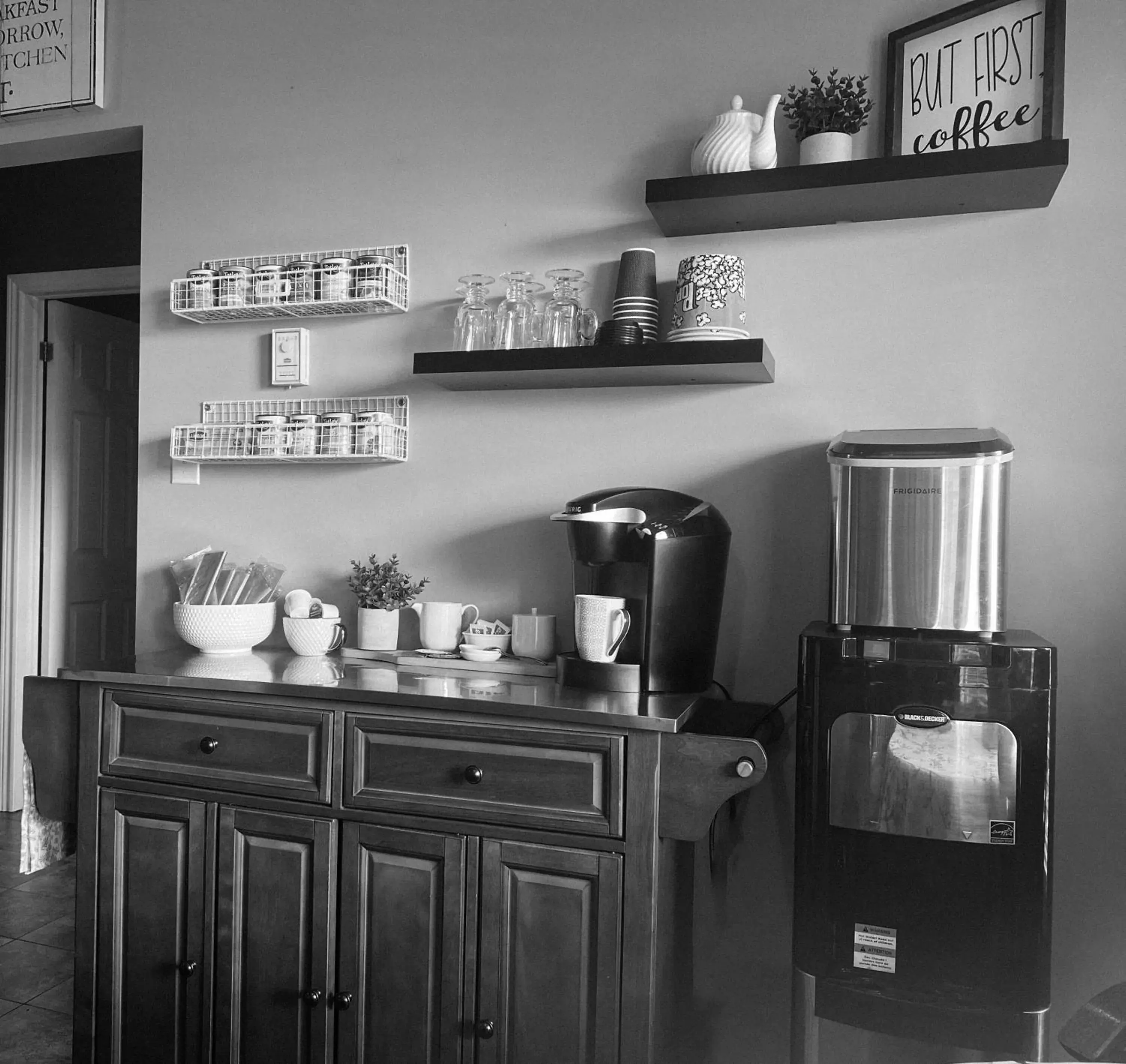 Coffee/tea facilities in Sea Breeze Bed & Breakfast and RV Park