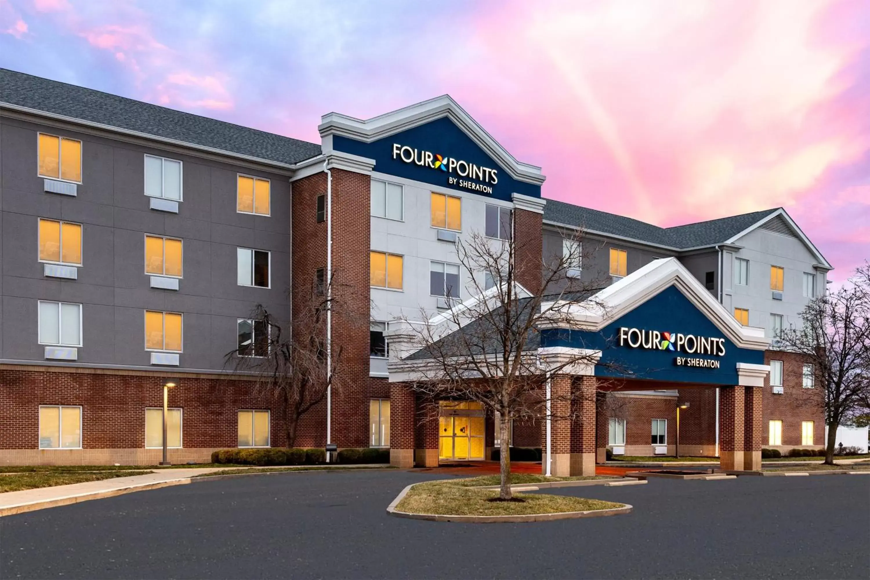 Property Building in Four Points by Sheraton St. Louis - Fairview Heights