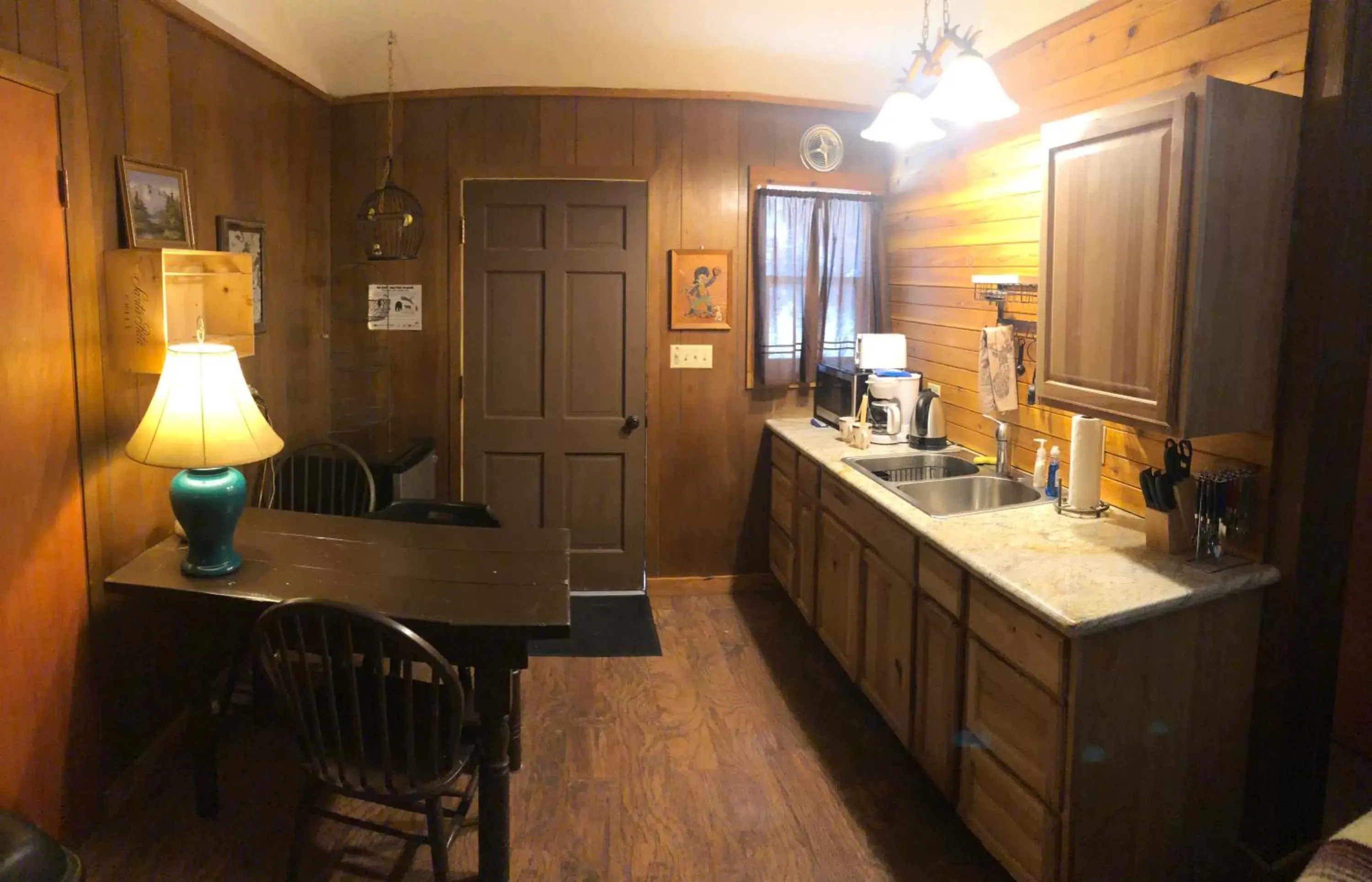 Kitchen/Kitchenette in The North Face Lodge