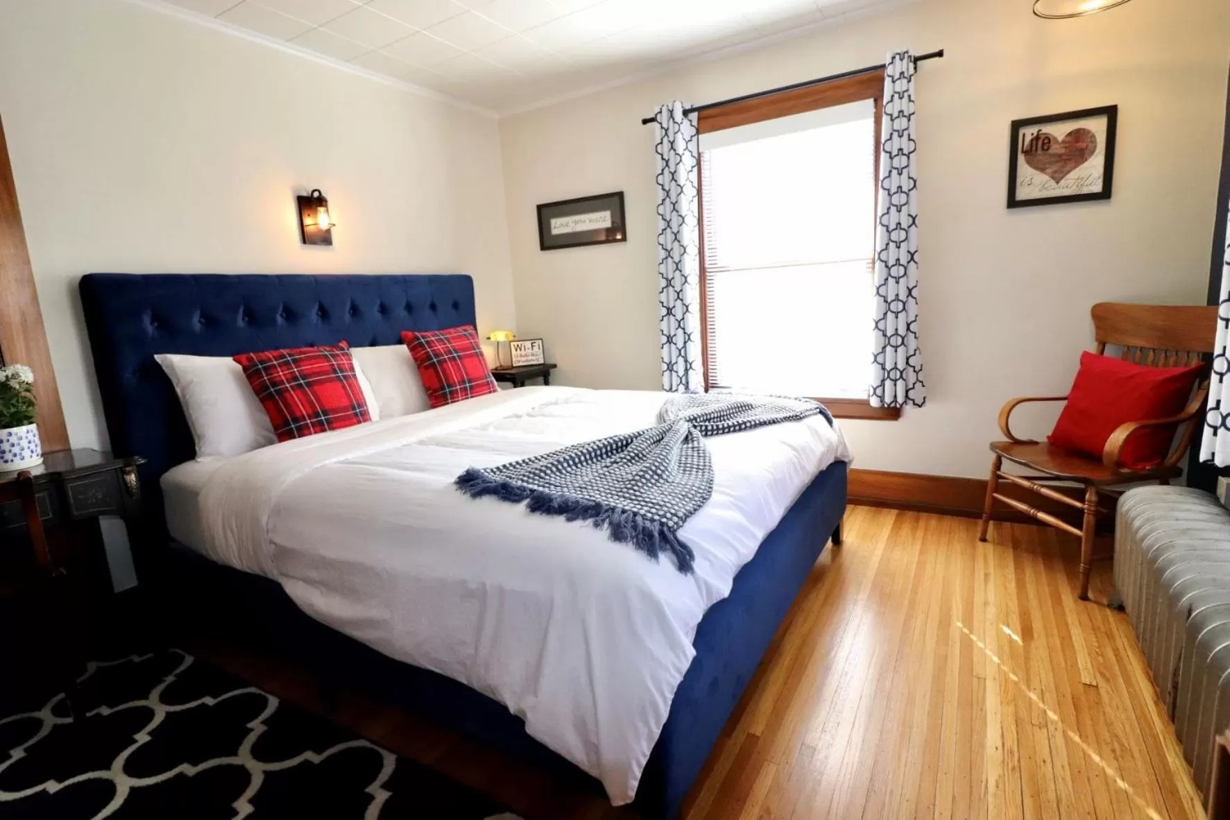 Deluxe King Suite in The Butler House Bed & Breakfast