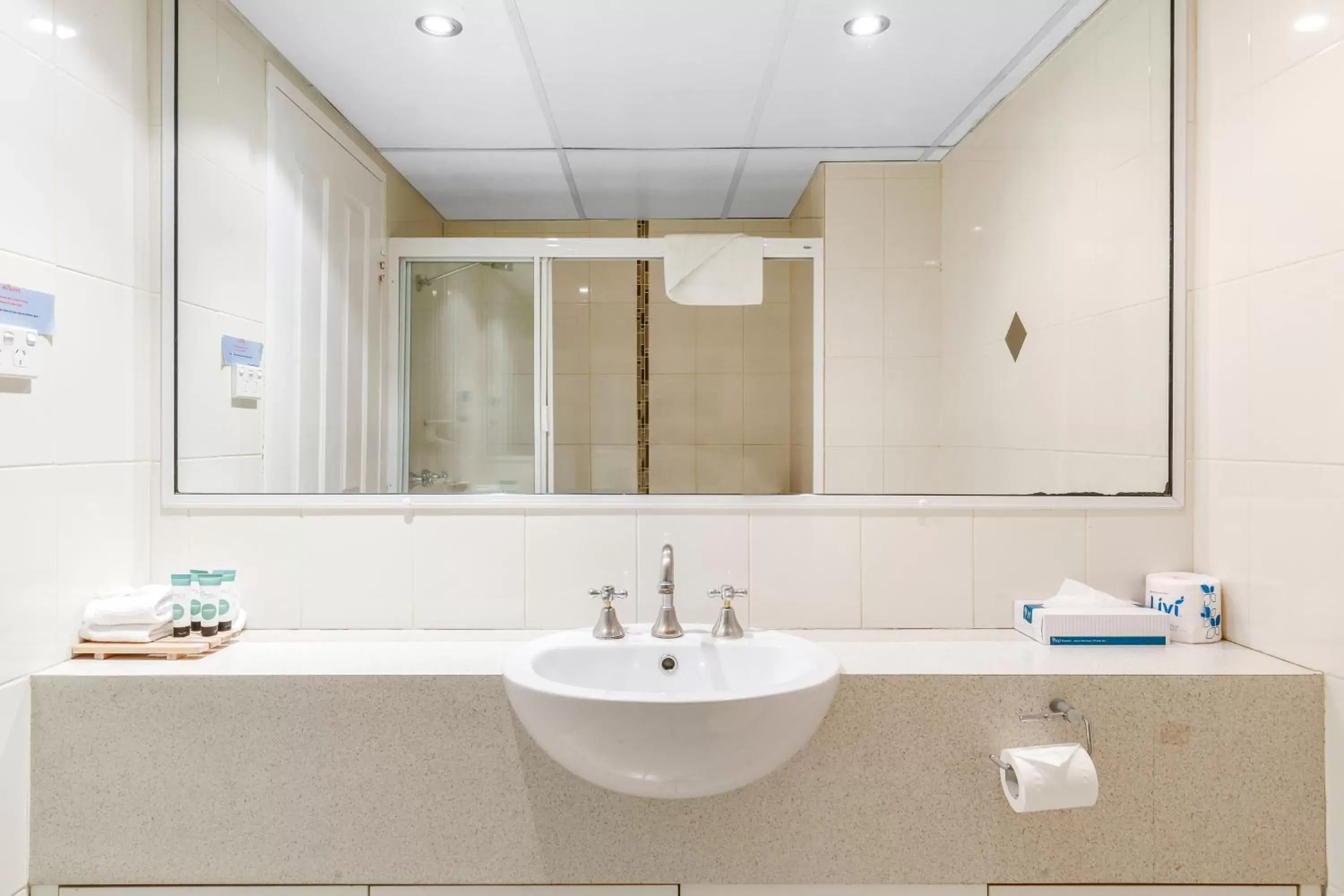 Bayview Tower Bayview Tower