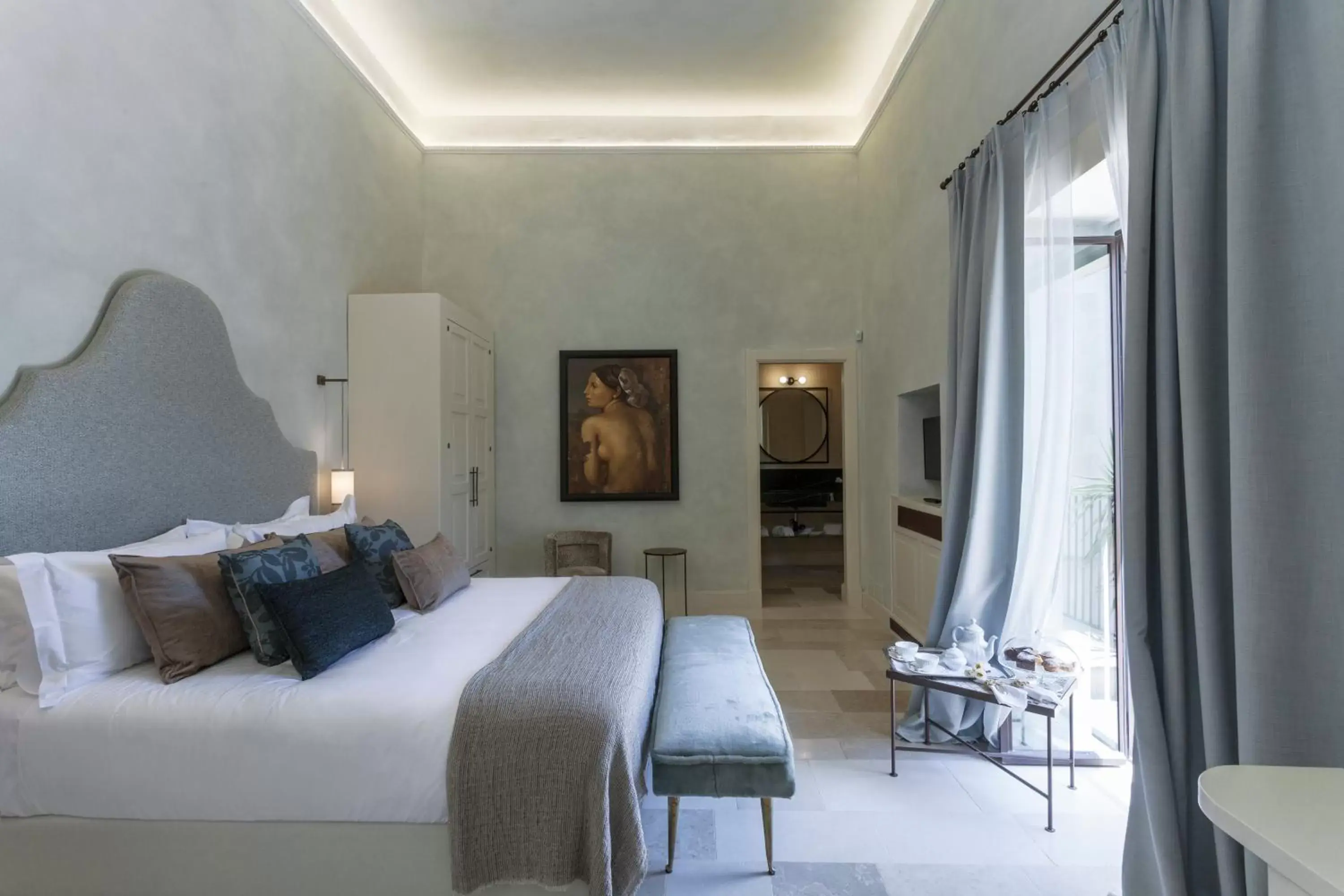 Bed in Palazzo Maresgallo Suites & SPA