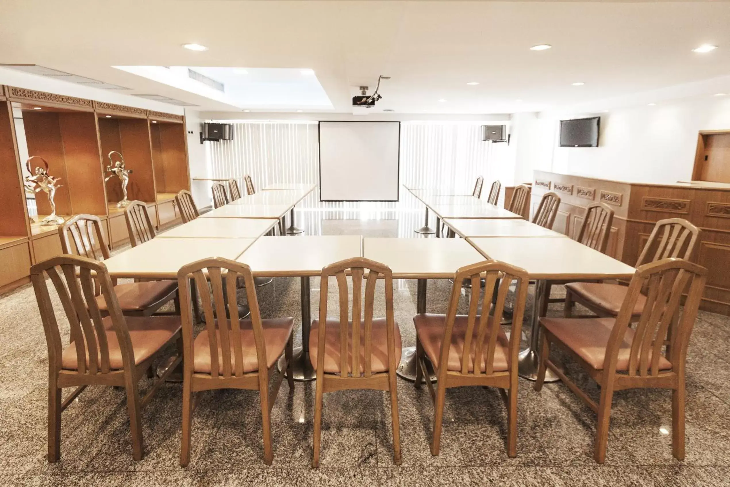 Meeting/conference room in Samran Place Hotel