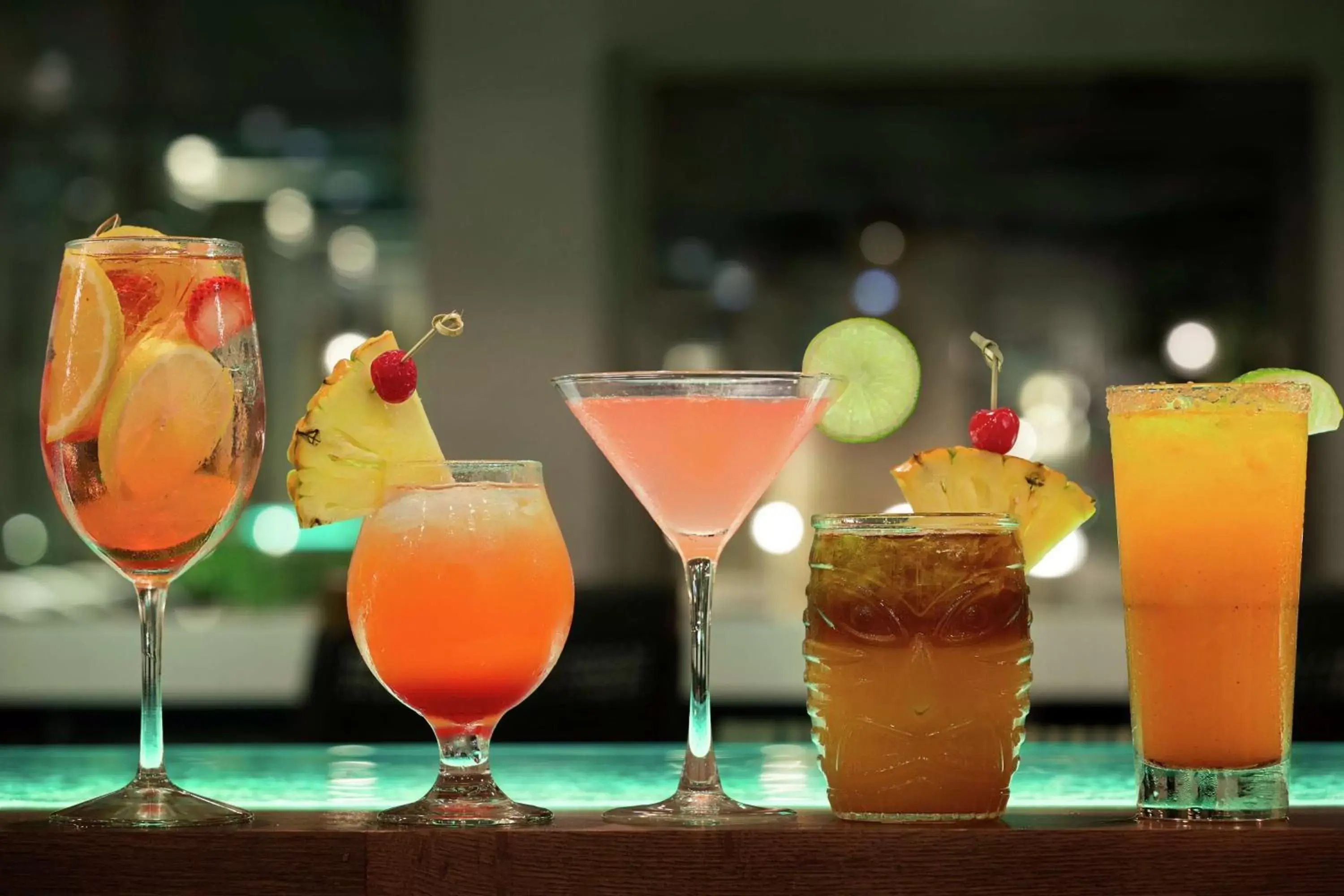 Lounge or bar, Drinks in Embassy Suites By Hilton Oahu Kapolei - FREE Breakfast