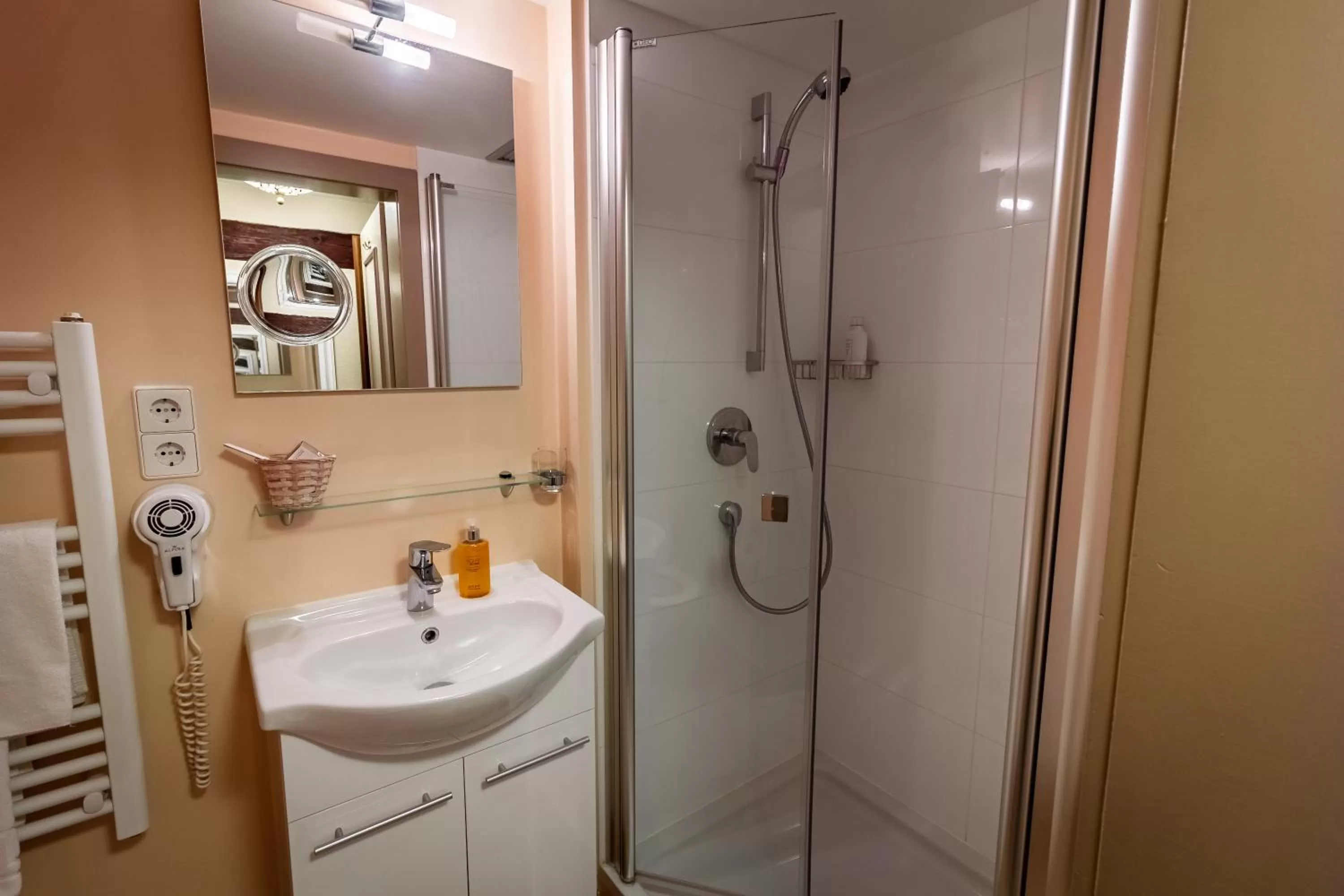 Bathroom in Hotel-Restaurant Burg Hornberg