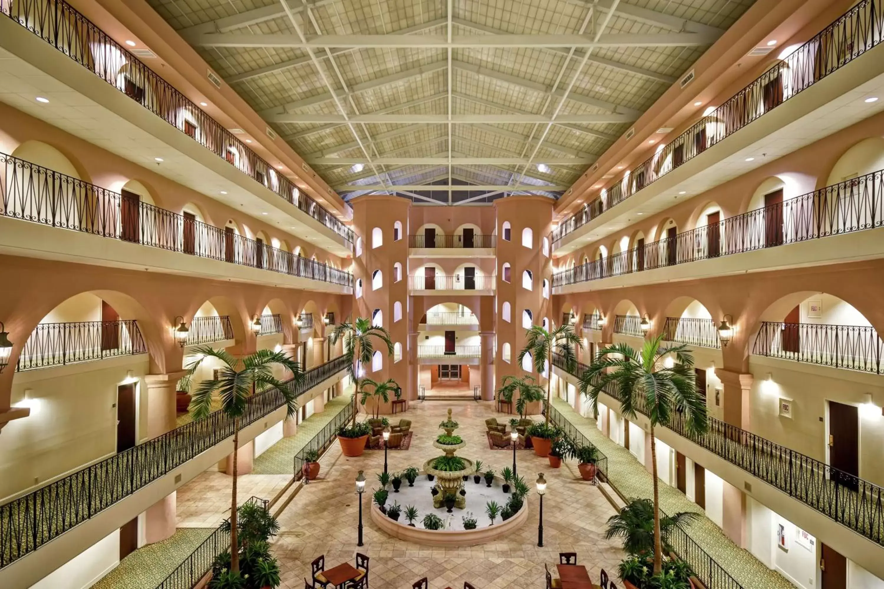 Lobby or reception in Embassy Suites Charleston - Historic District
