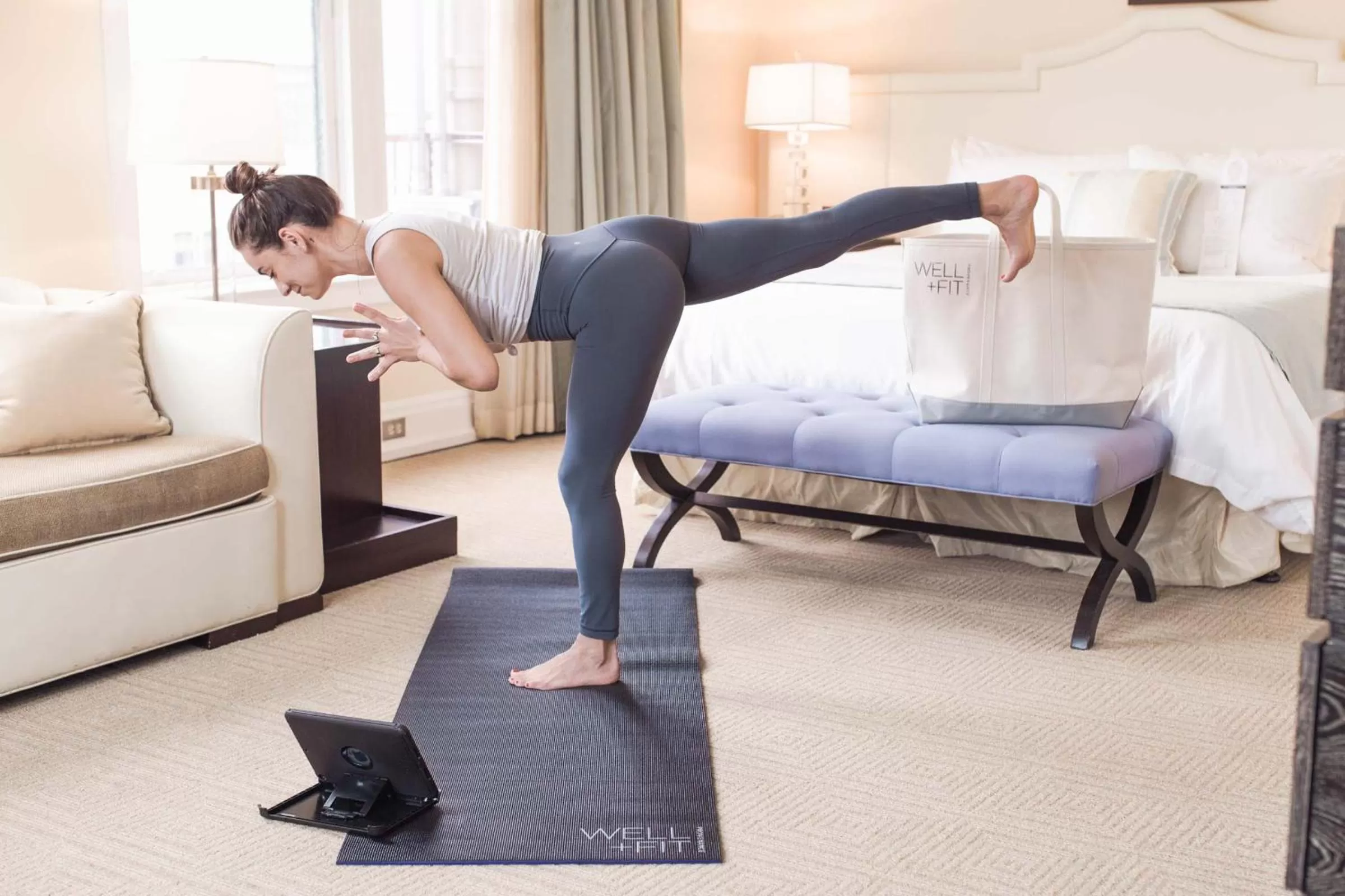 Activities, Bed in Hotel DeLuxe