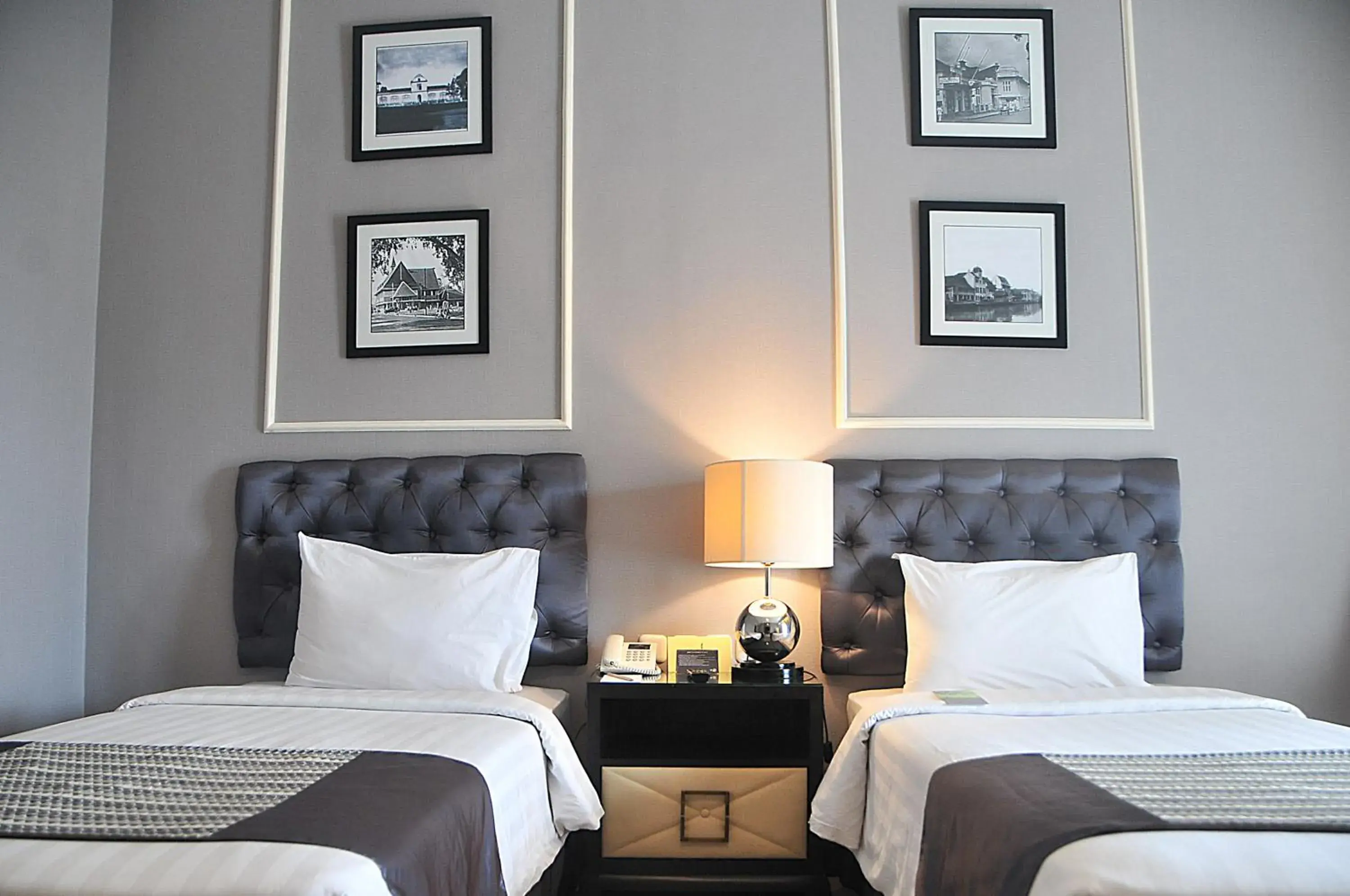 Photo of the whole room, Bed in The Mirah Bogor Hotel