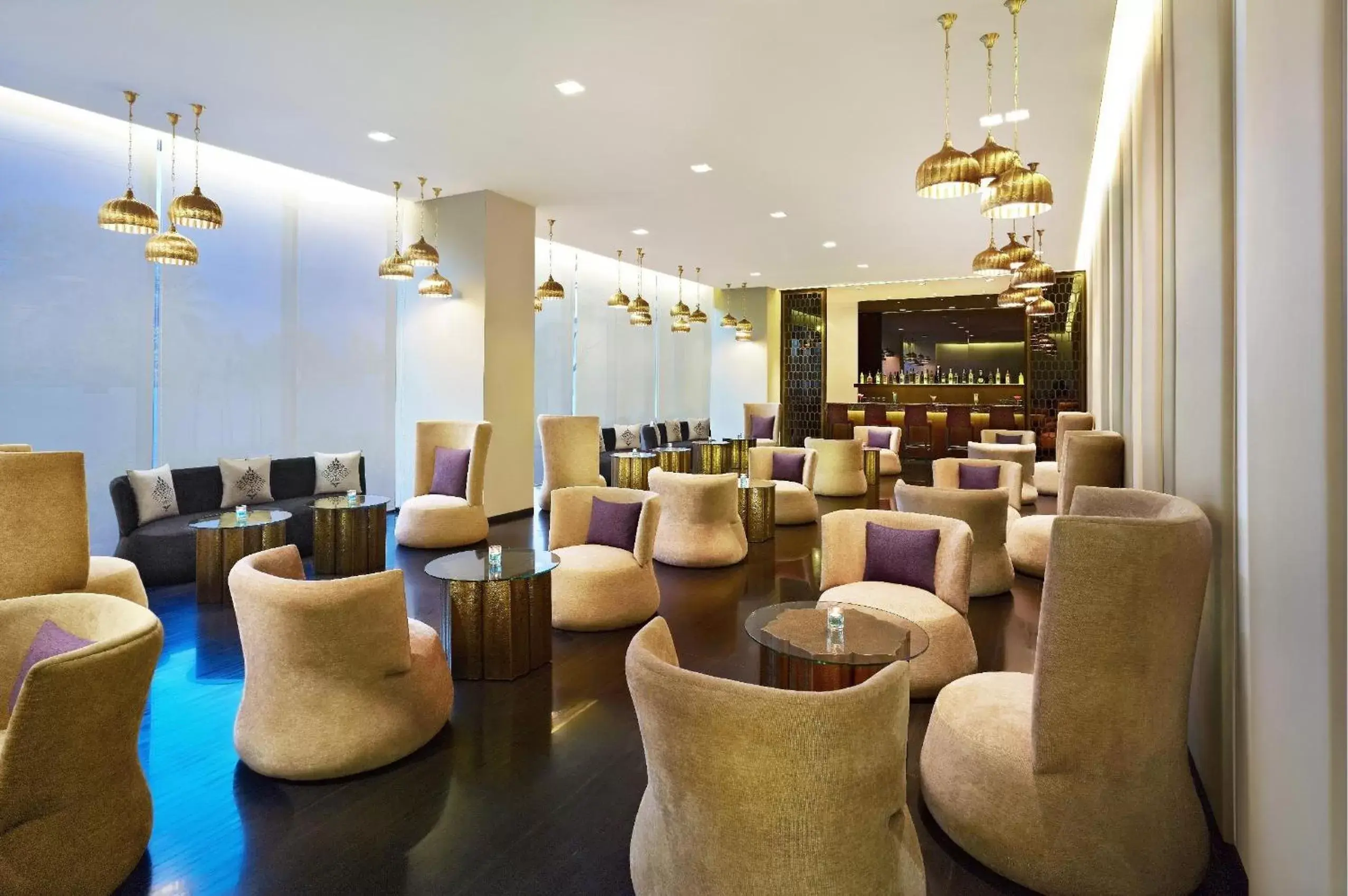 Lounge or bar in Vivanta Chennai IT Expressway OMR Lounge or bar in Vivanta Chennai IT Expressway OMR