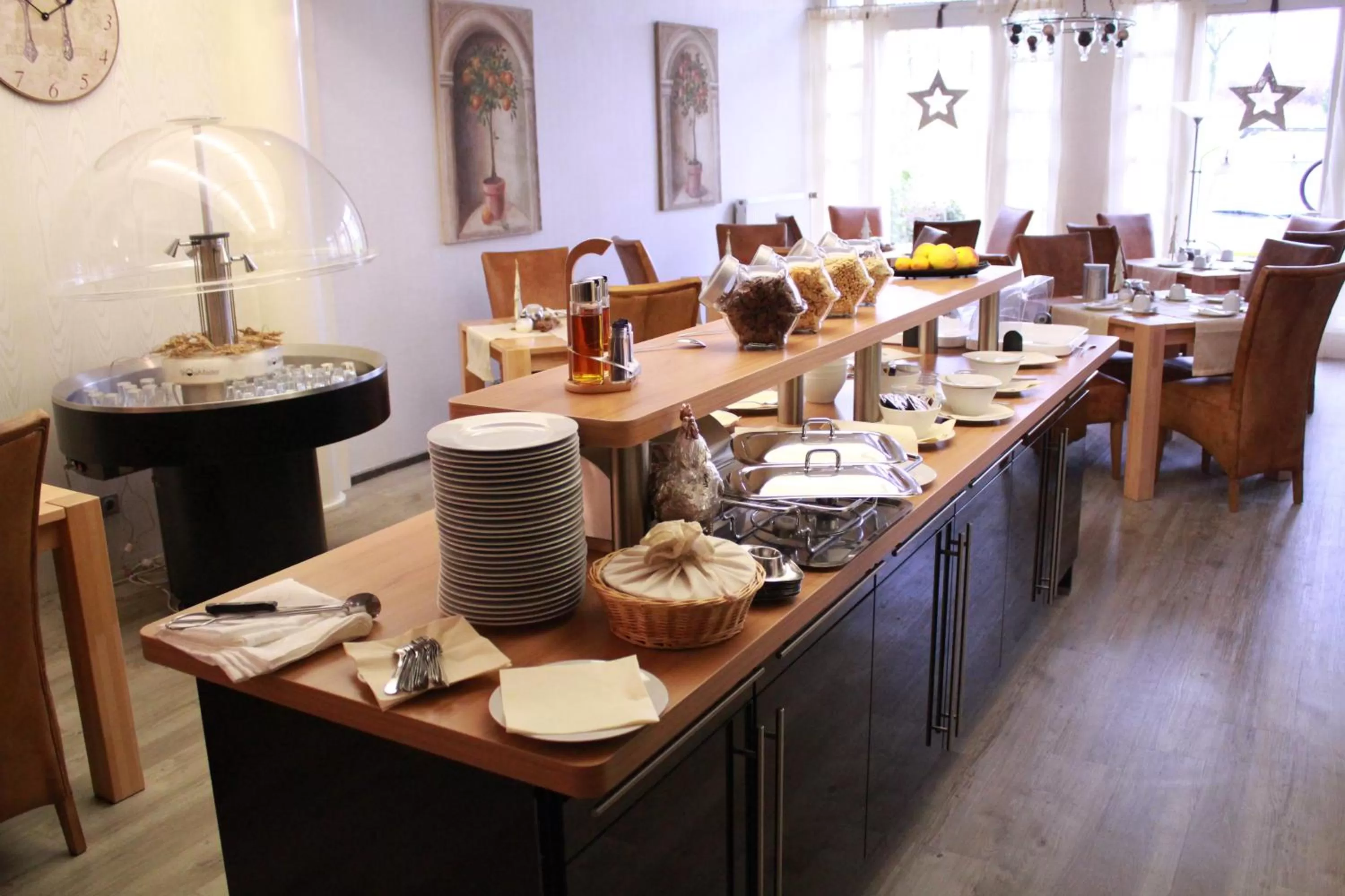 Restaurant/places to eat in Hotel am Schloss Broich