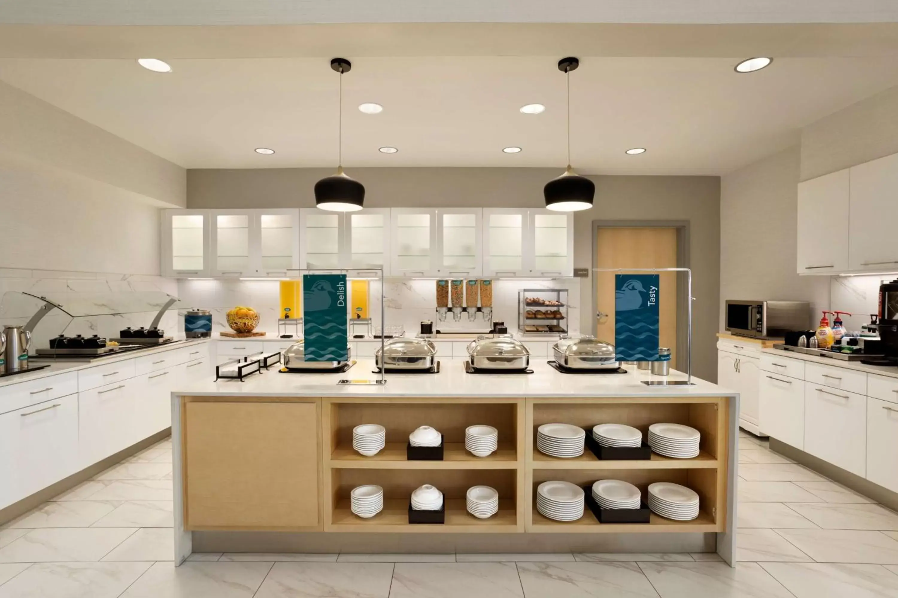 Breakfast, Kitchen/Kitchenette in Homewood Suites By Hilton SLC/Draper