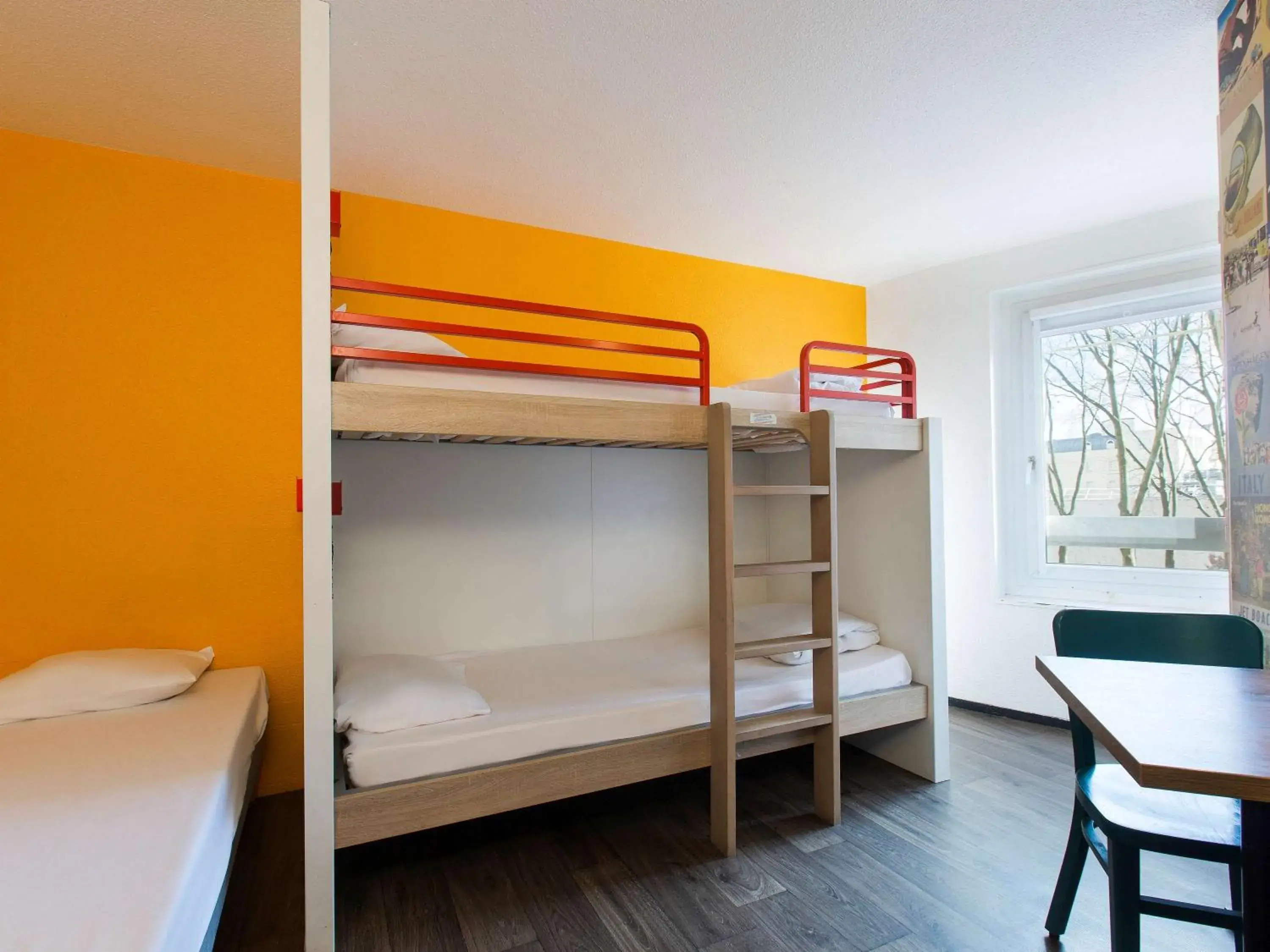 Photo of the whole room, Bunk Bed in hotelF1 Cergy