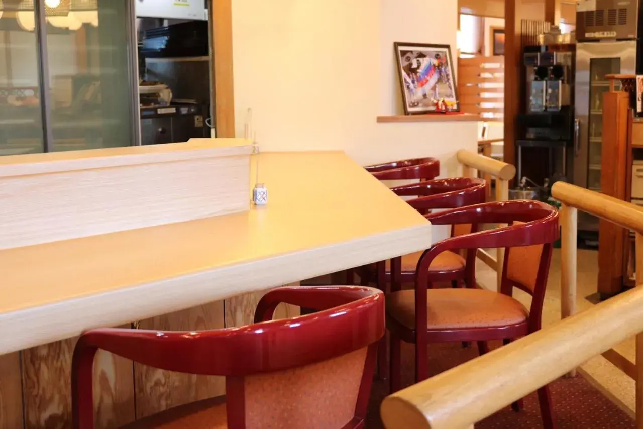 Restaurant/places to eat, Lounge/Bar in Gifu Washington Hotel Plaza