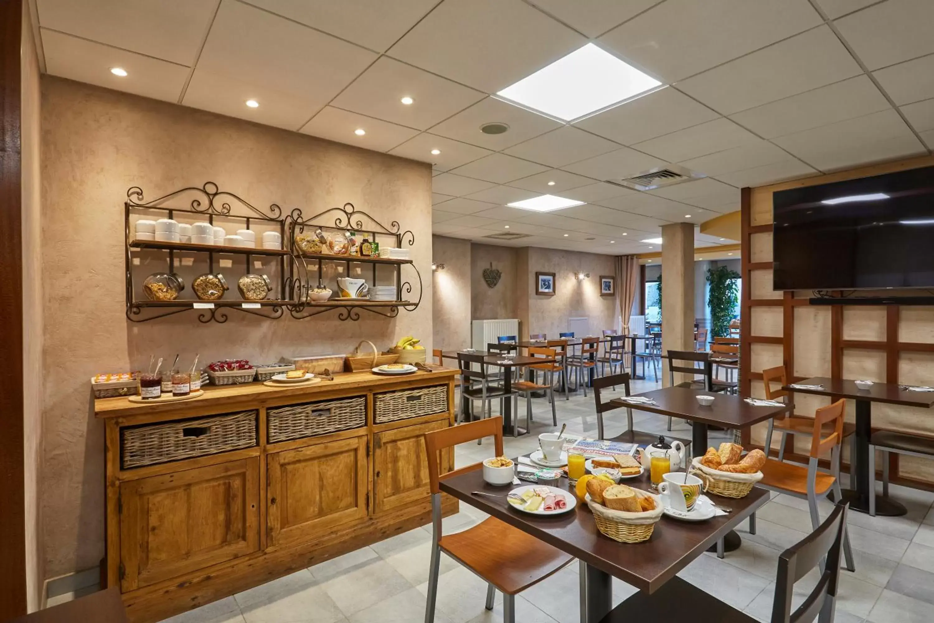 Breakfast, Restaurant/Places to Eat in Hôtel National