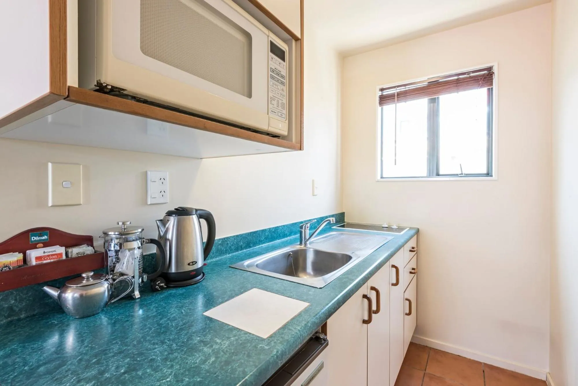 Coffee/tea facilities in Halswell Lodge