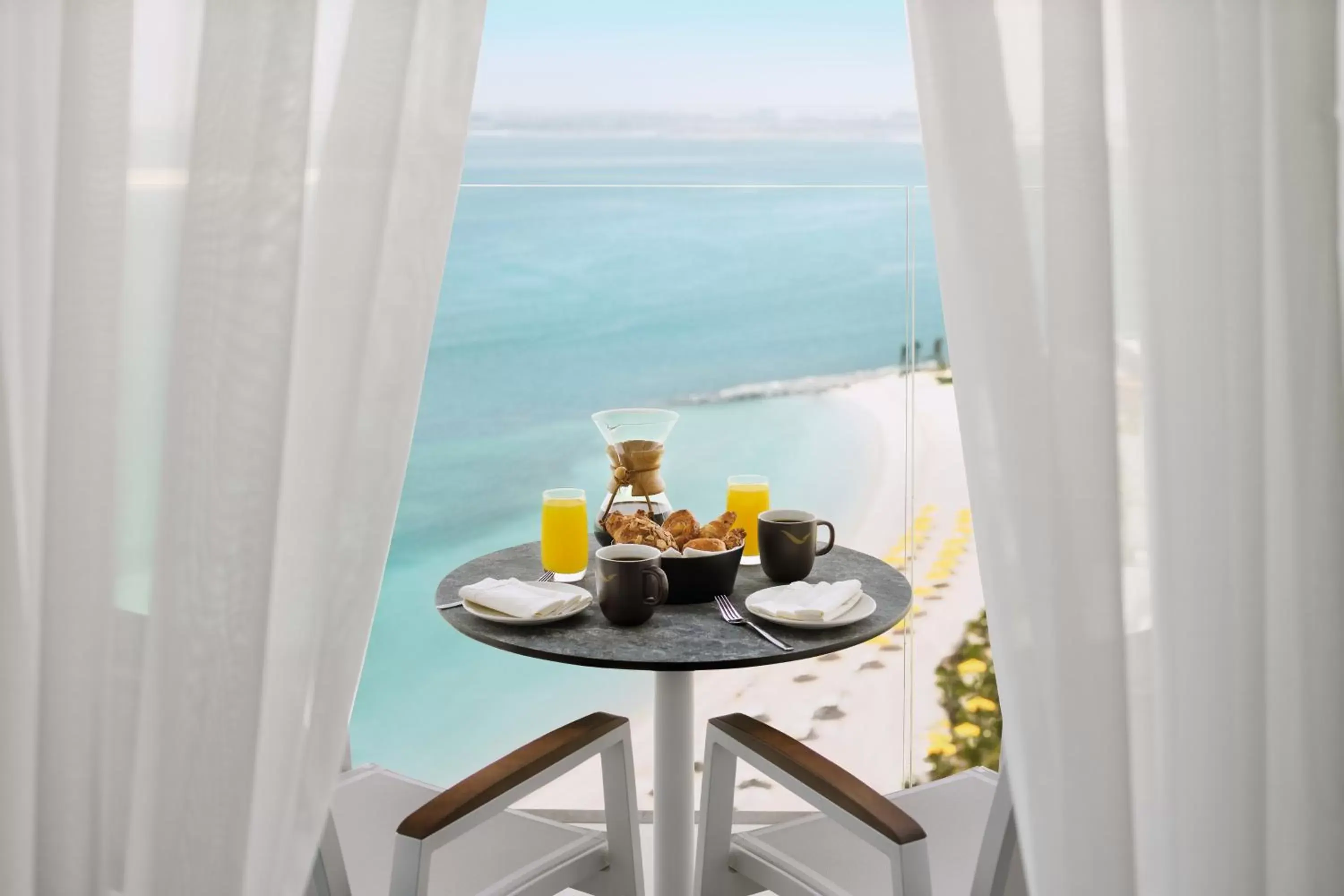 Balcony/Terrace in Mövenpick Resort Al Marjan Island