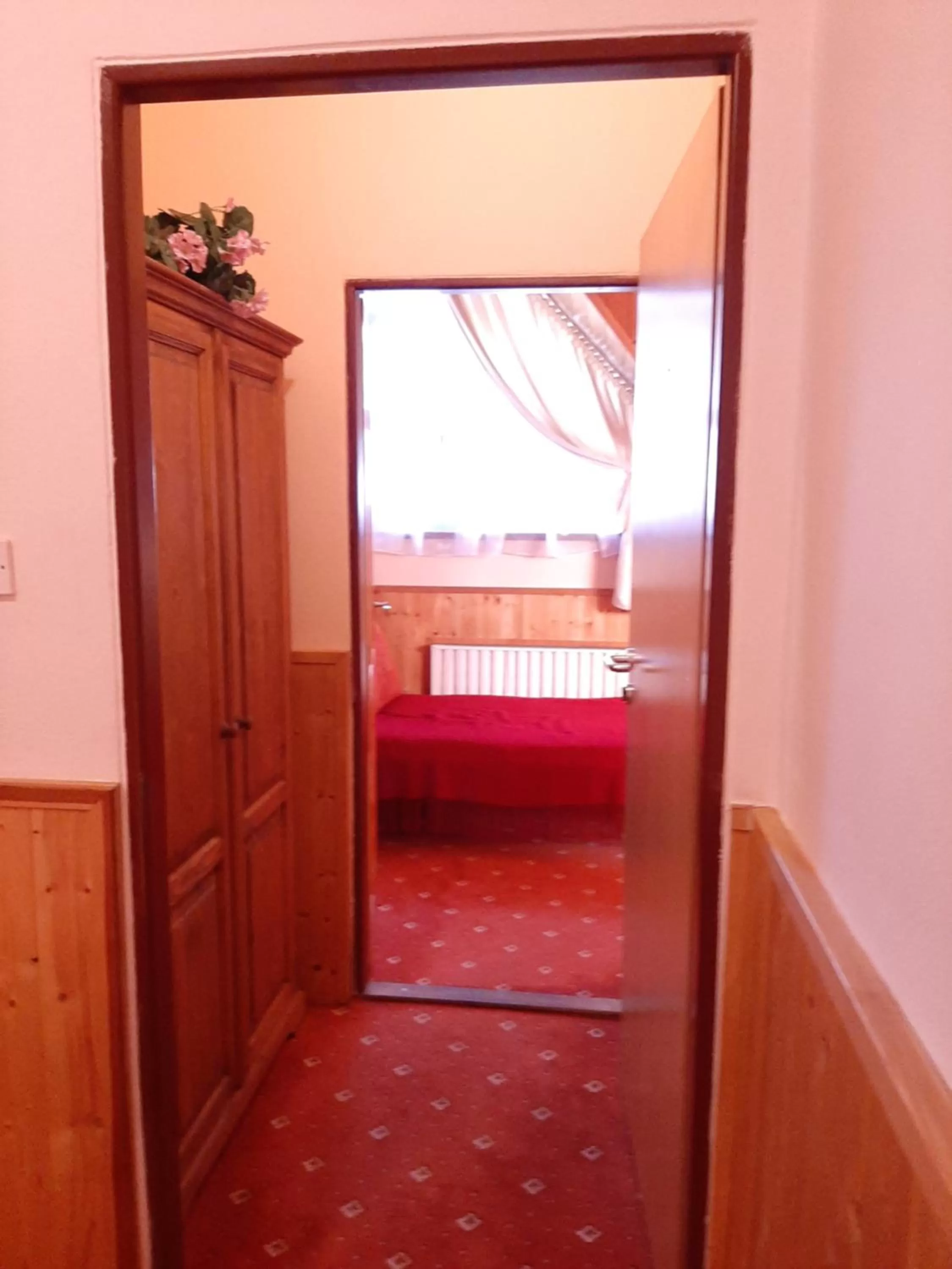 Bed in garni Hotel ASAS***