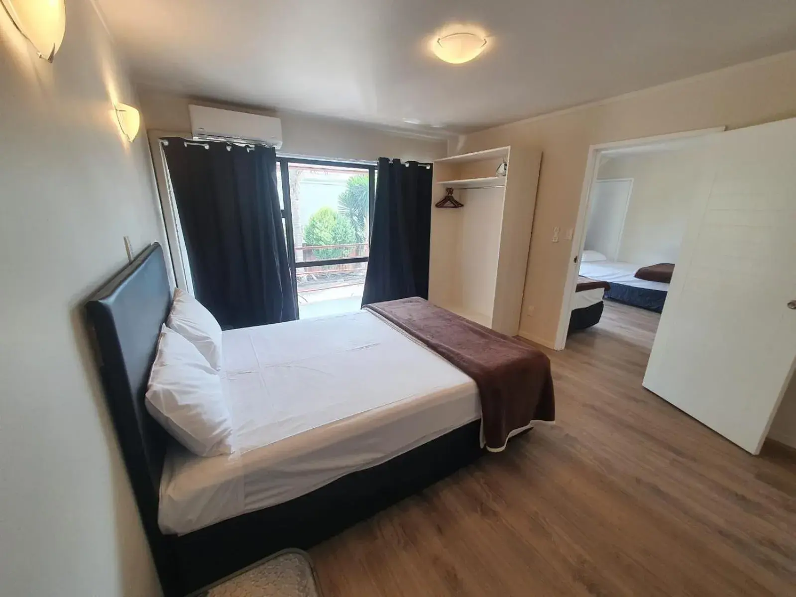 Bed in Ascot Epsom Motel