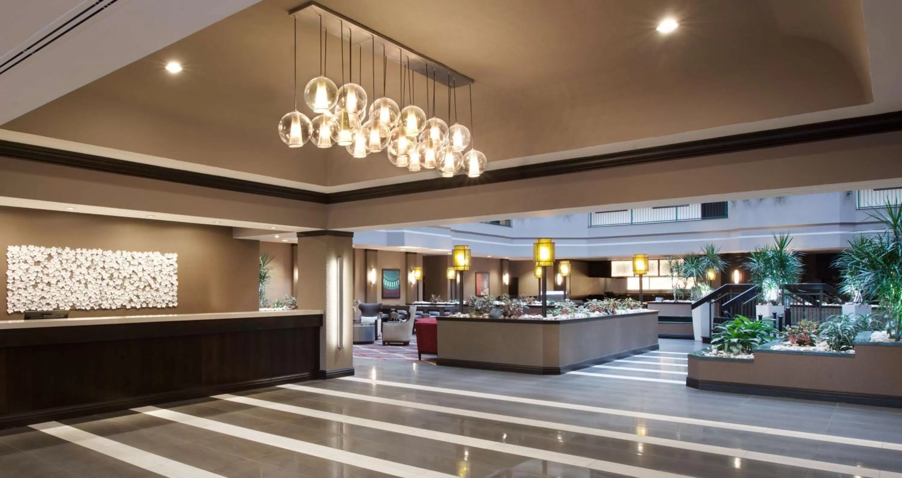 Lobby or reception in Embassy Suites by Hilton Dulles Airport