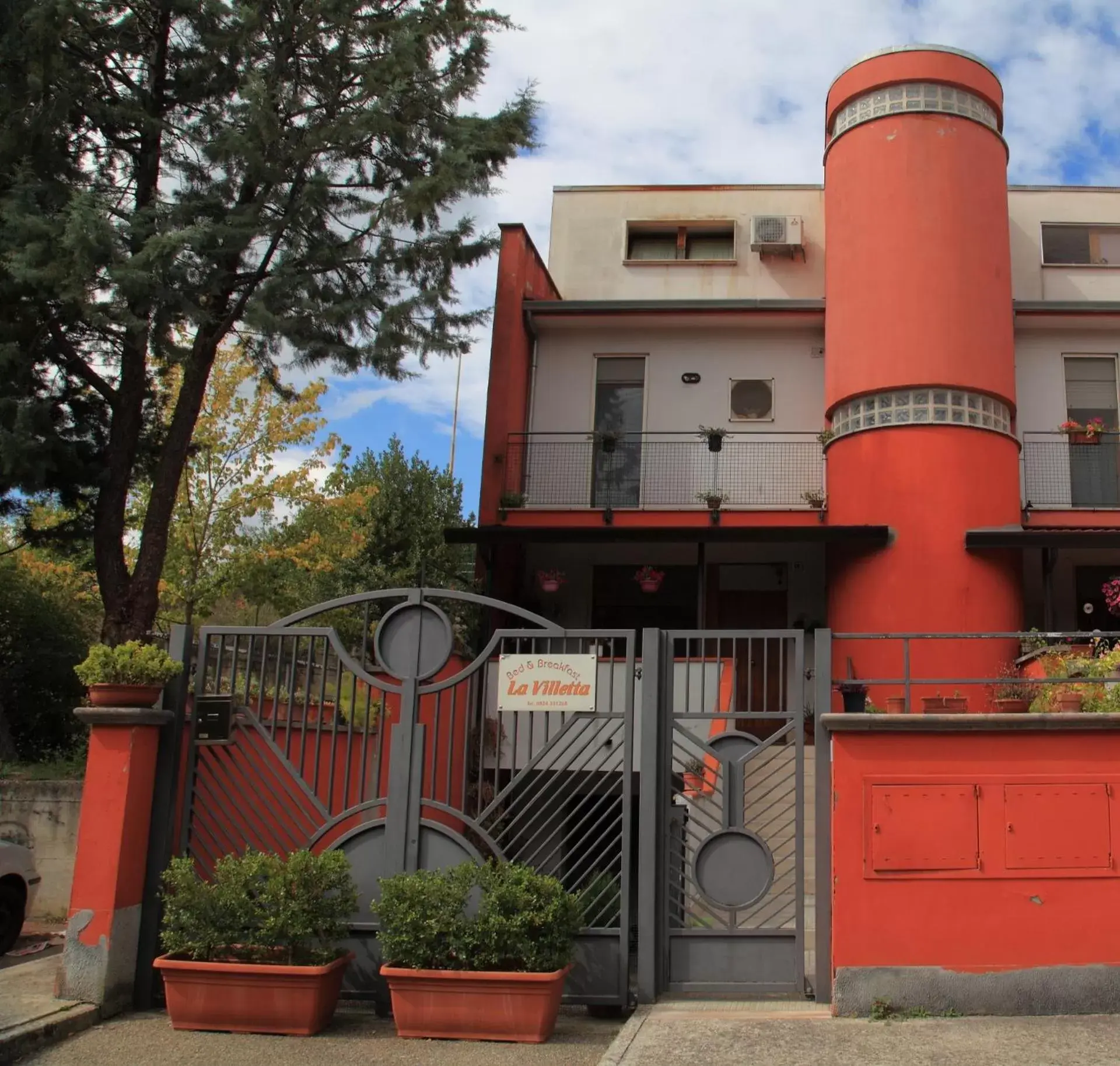 Facade/entrance, Property Building in B&B La Villetta