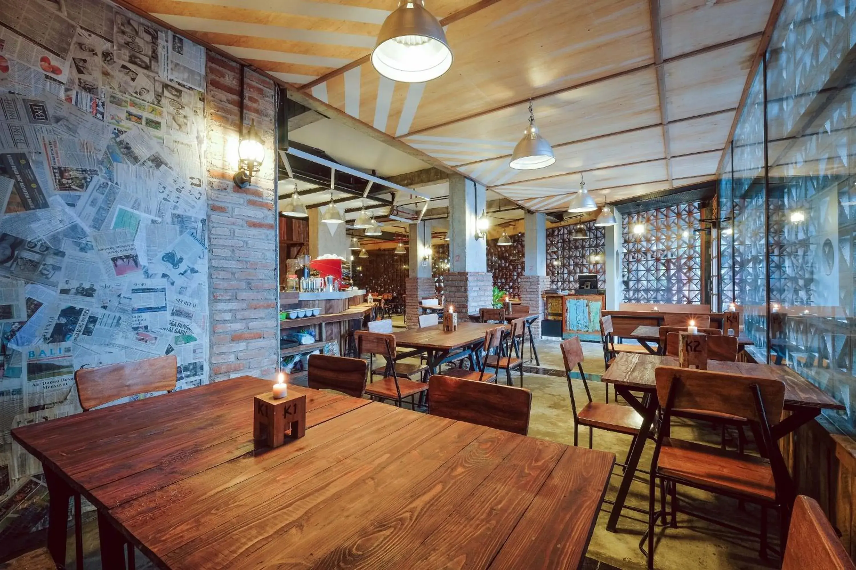 Restaurant/places to eat in J Hotel Kuta Restaurant/places to eat in J Hotel Kuta