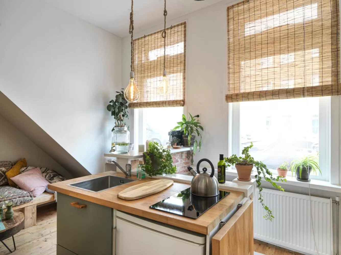 Kitchen or kitchenette in Tiny Beachhouse