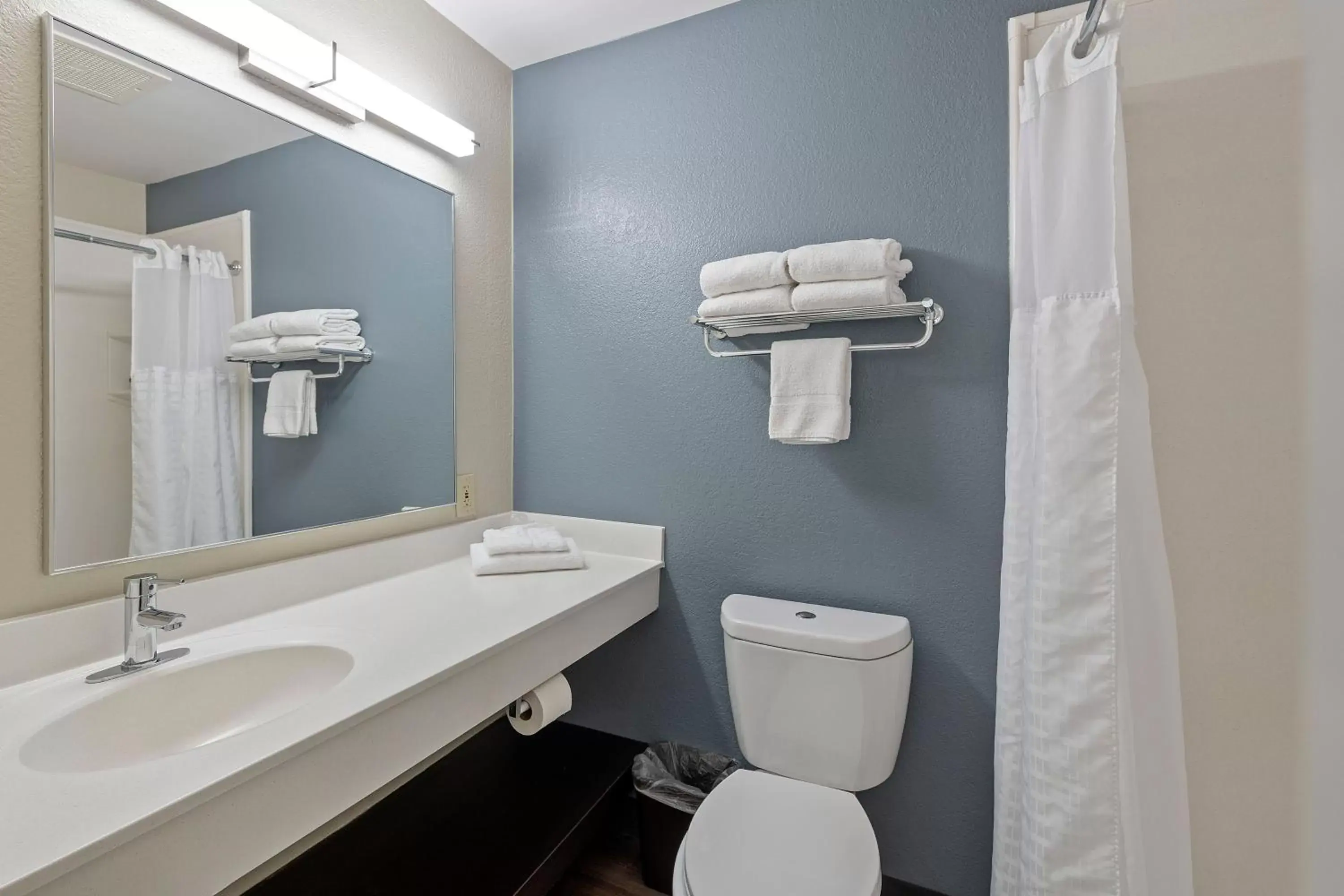 Bathroom in Extended Stay America Suites - Charlotte - Pineville - Park Rd