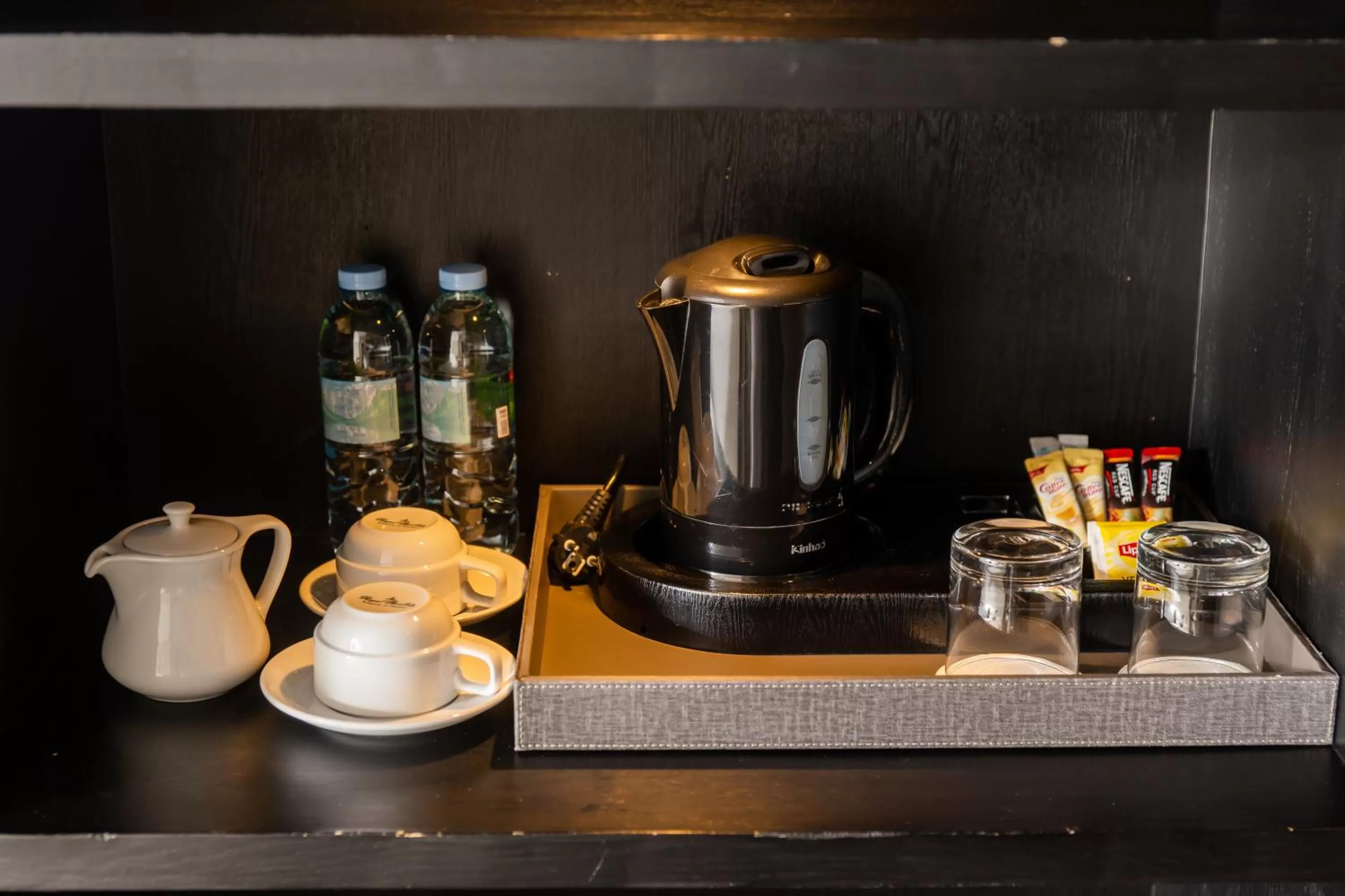 Coffee/tea facilities in Arck Hotel