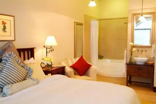 King Room with Spa Bath in Benmiller Inn & Spa