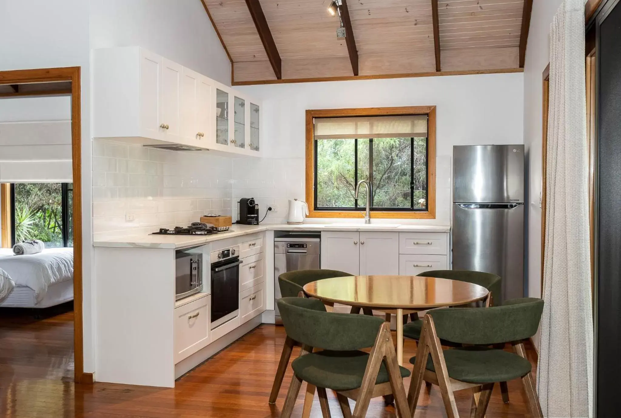 Kitchen/Kitchenette in Lake Weyba Cottages Noosa